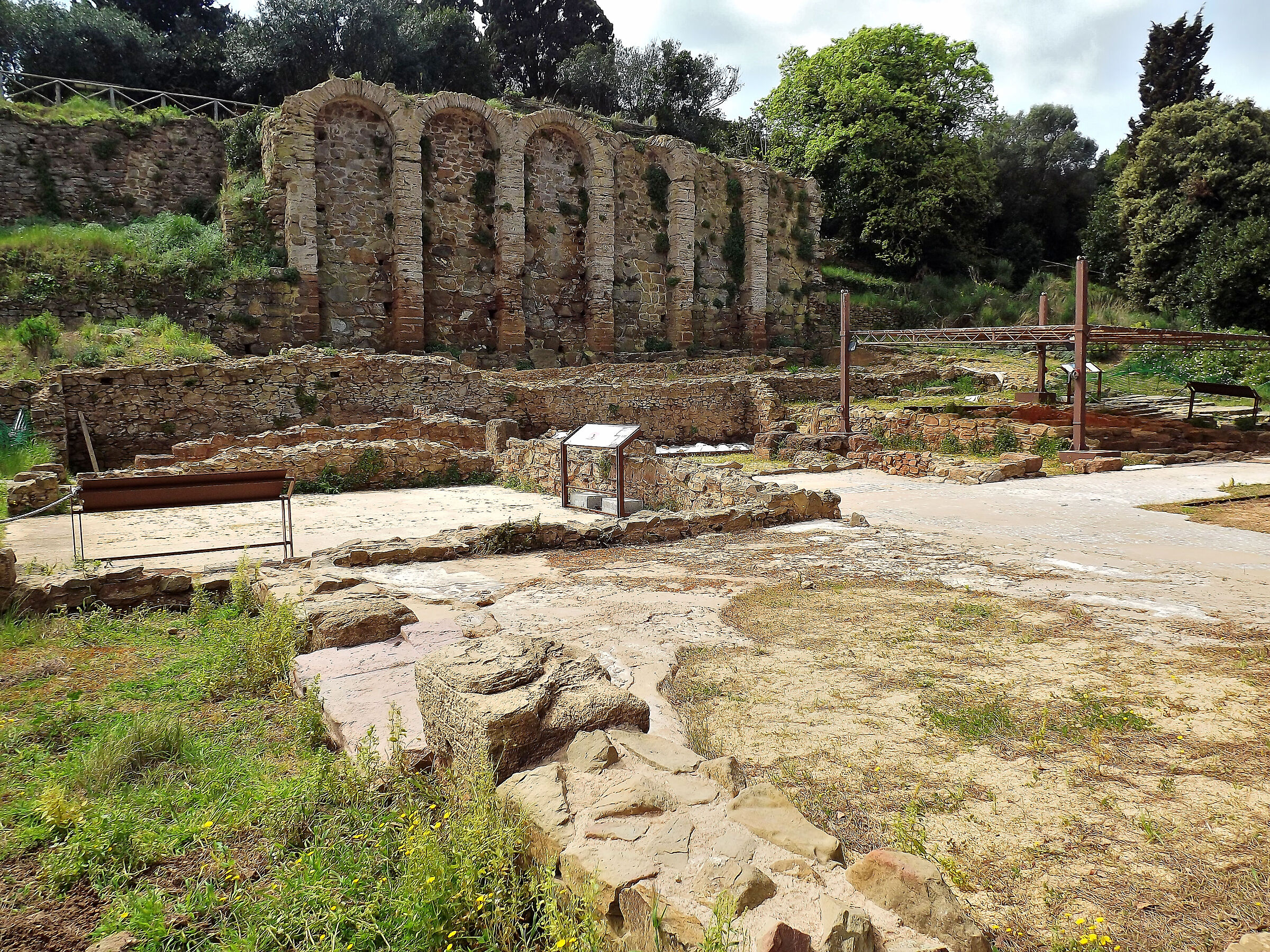 Acropoli di Populonia 1