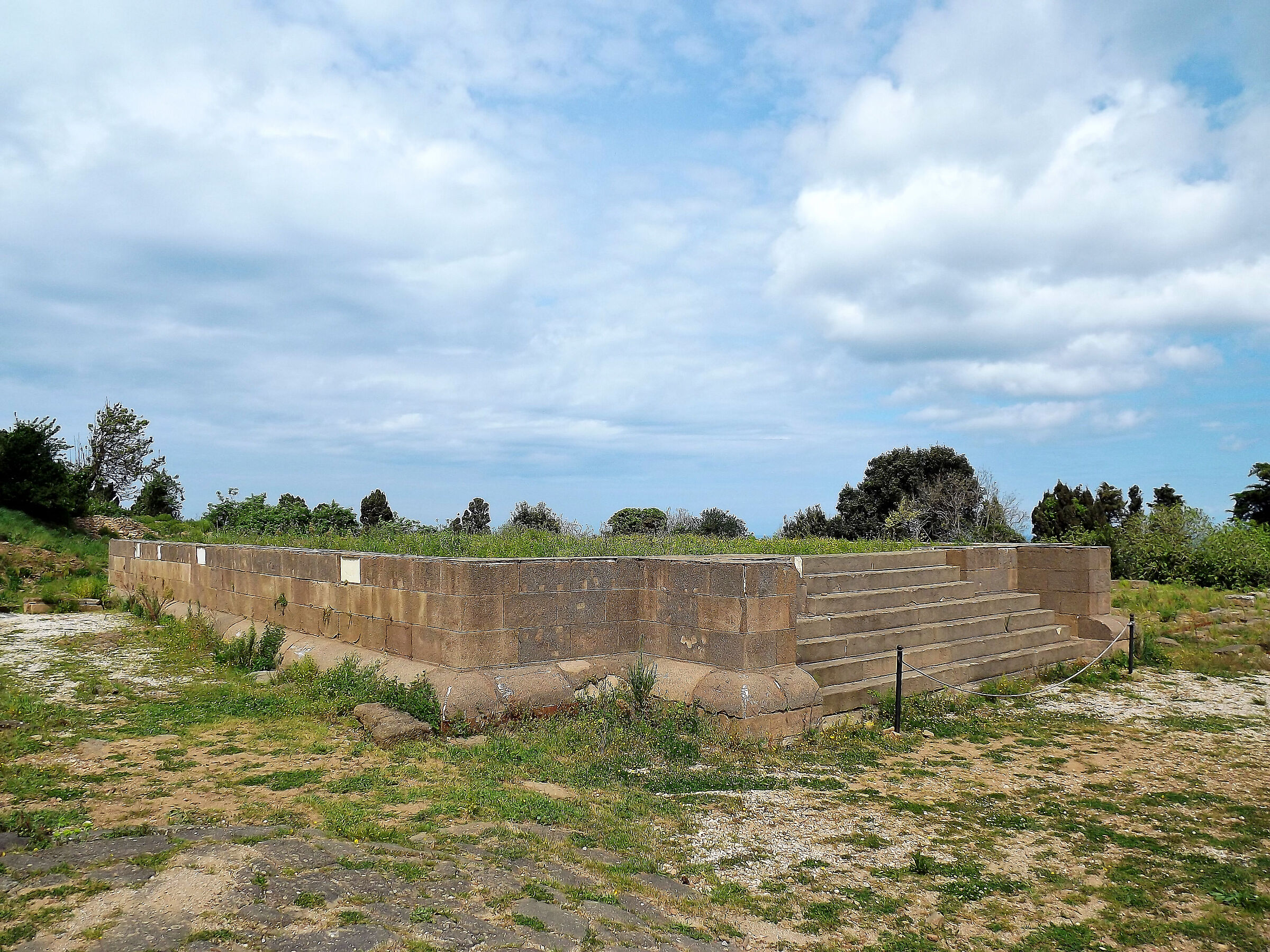 Acropolis of Populonia 3