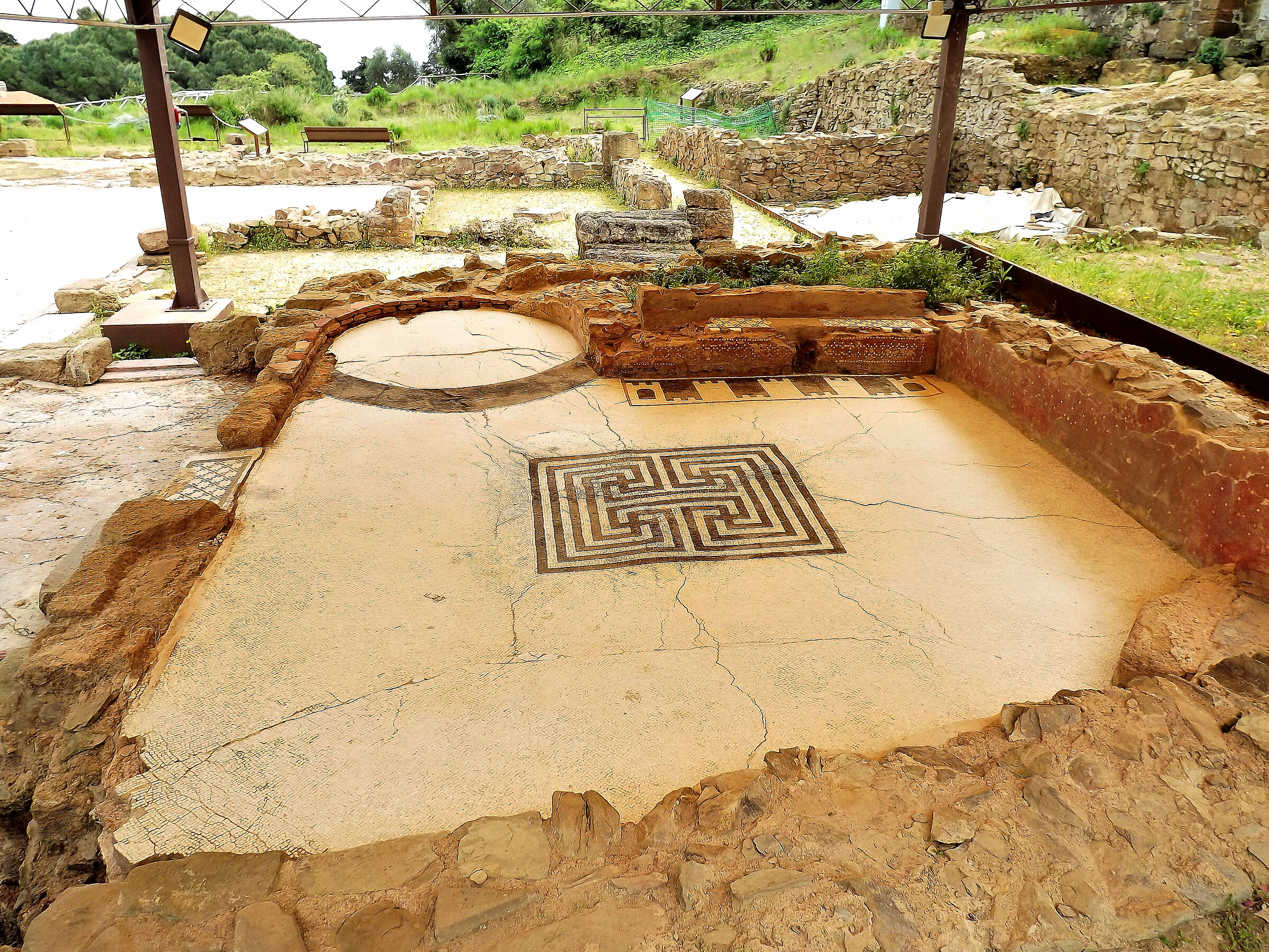 Acropolis of Populonia 6