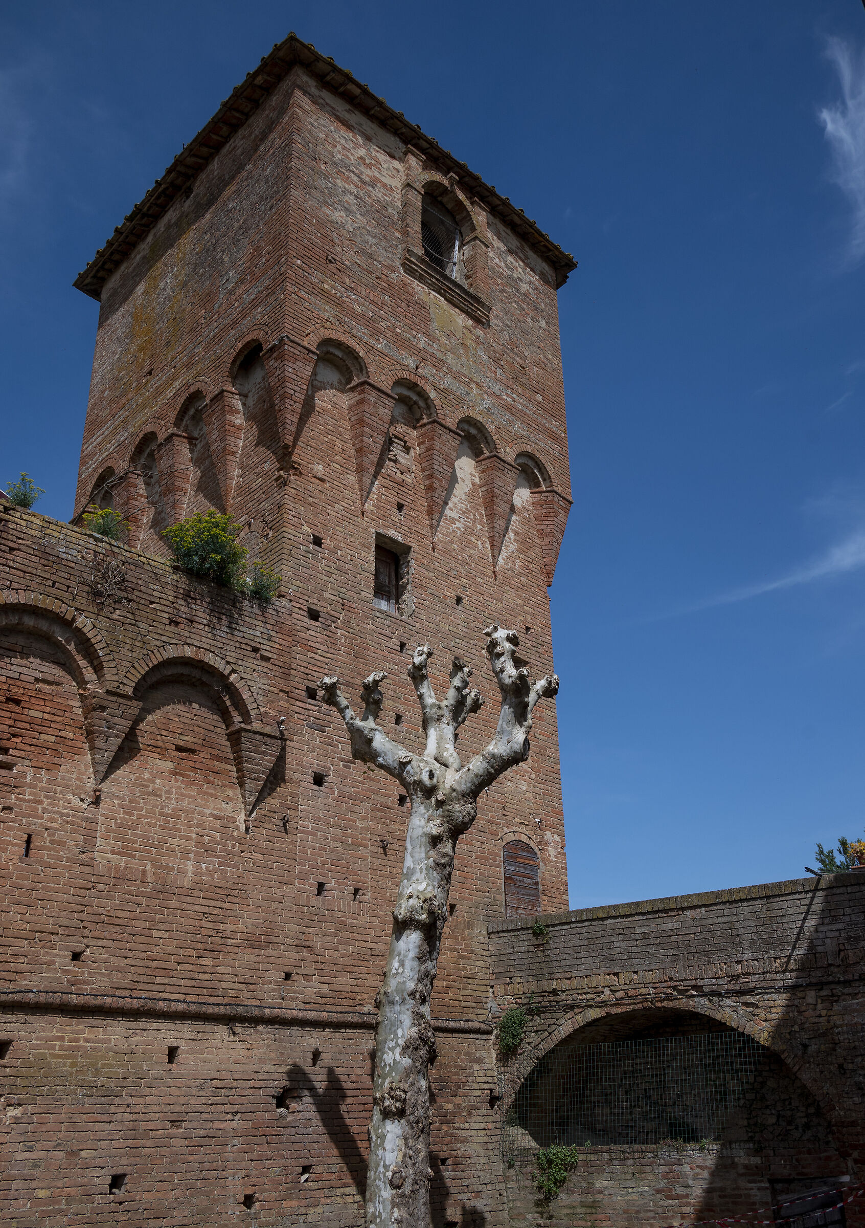 Castle of Cuna (SI)