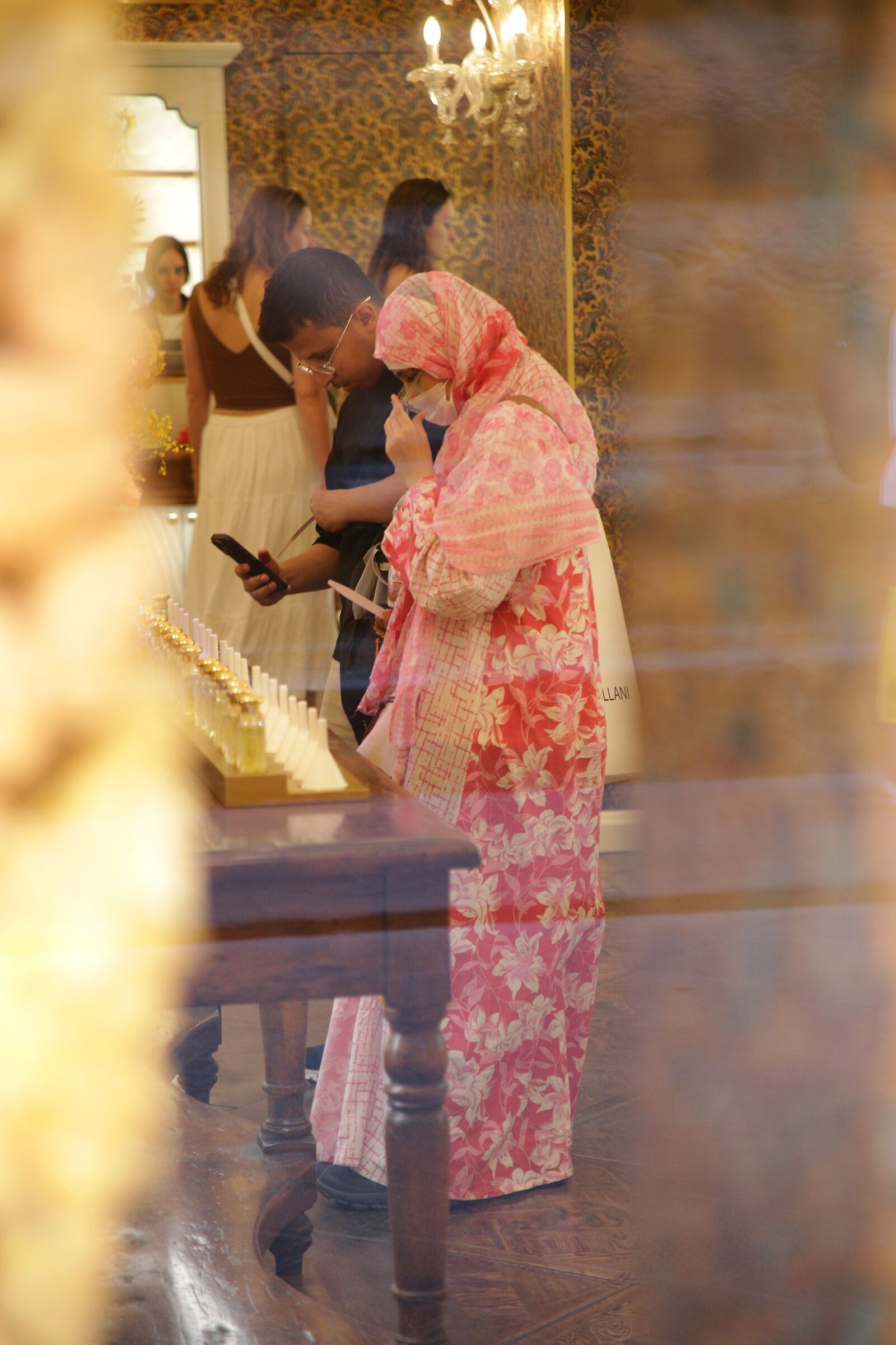 Profumo d'oriente in vetrina