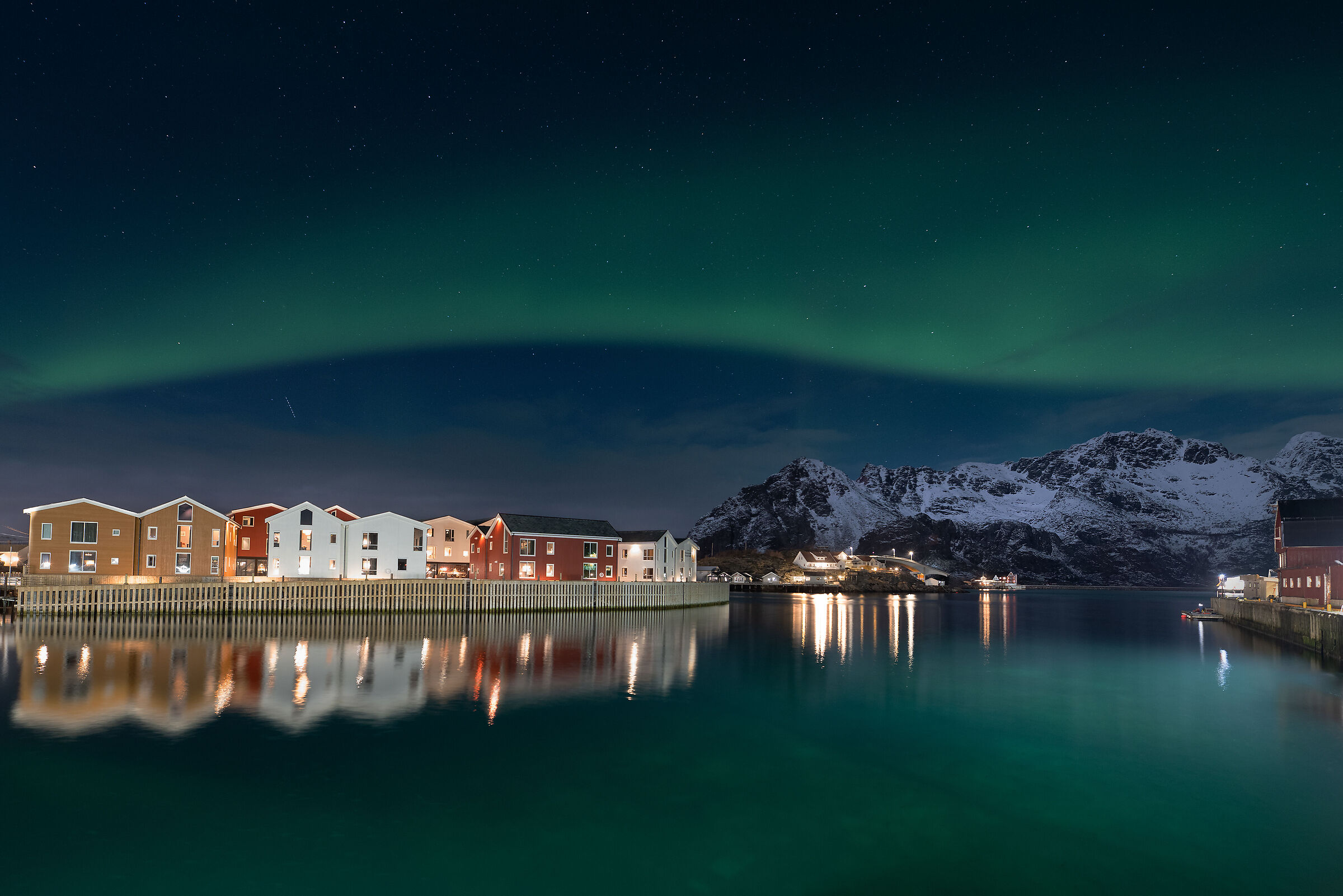 Aurora on Henningsvaer