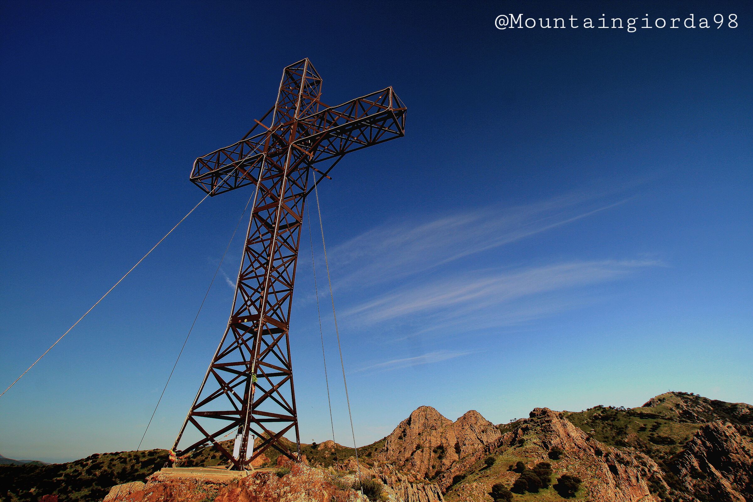 Monte Mar Di Capanna