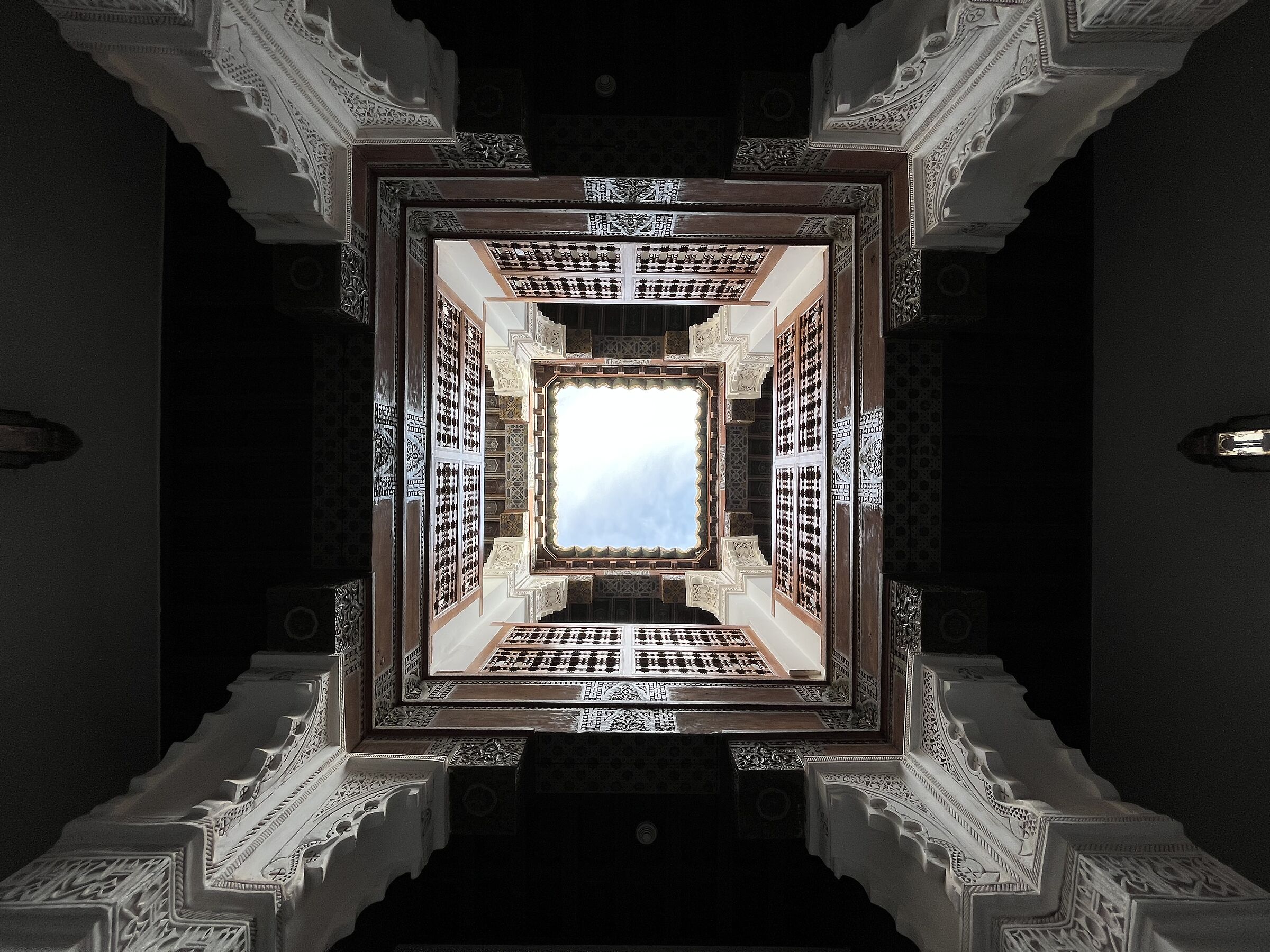 Architecture, sky and geometries