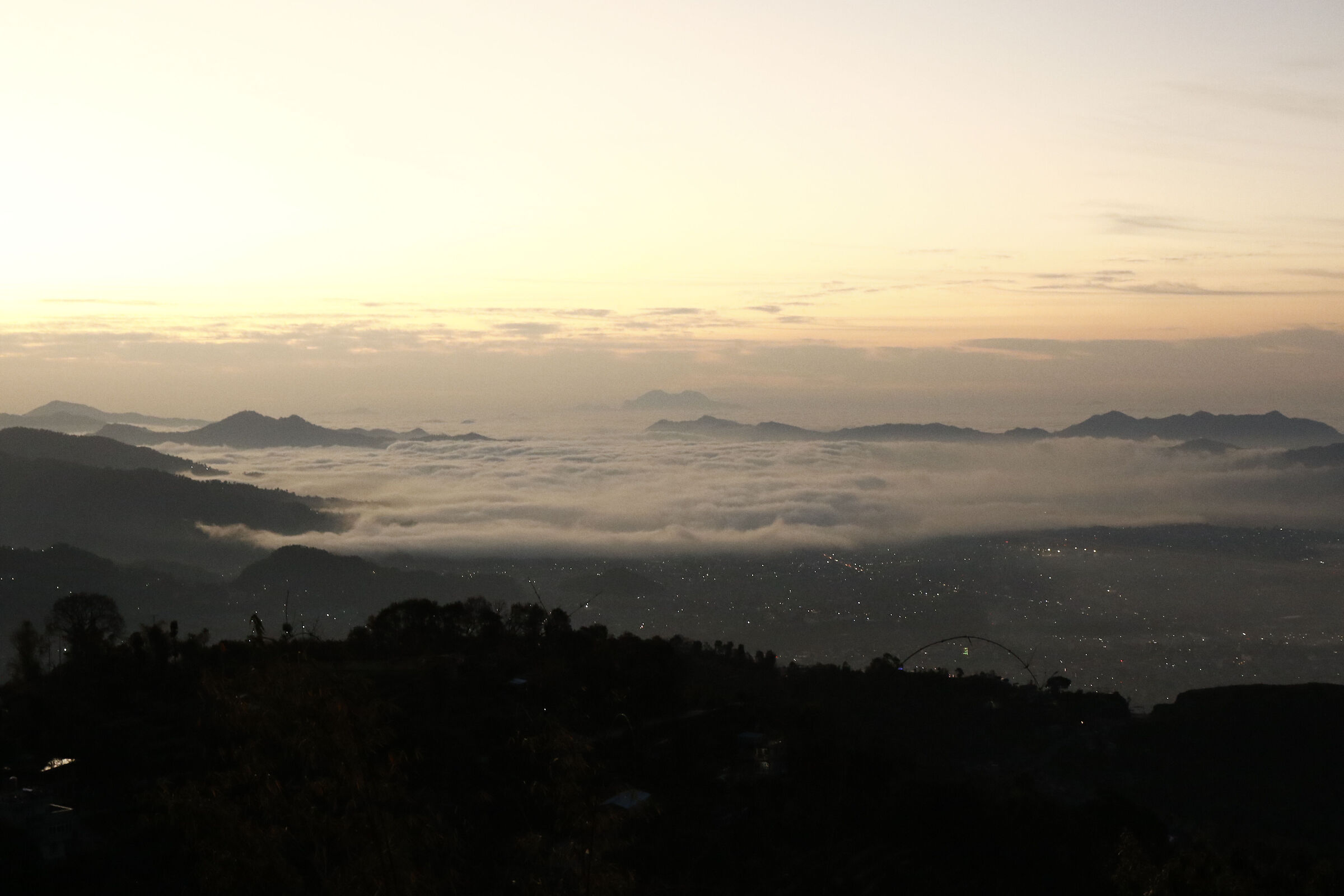 Nepal: Pokhara at sunrise