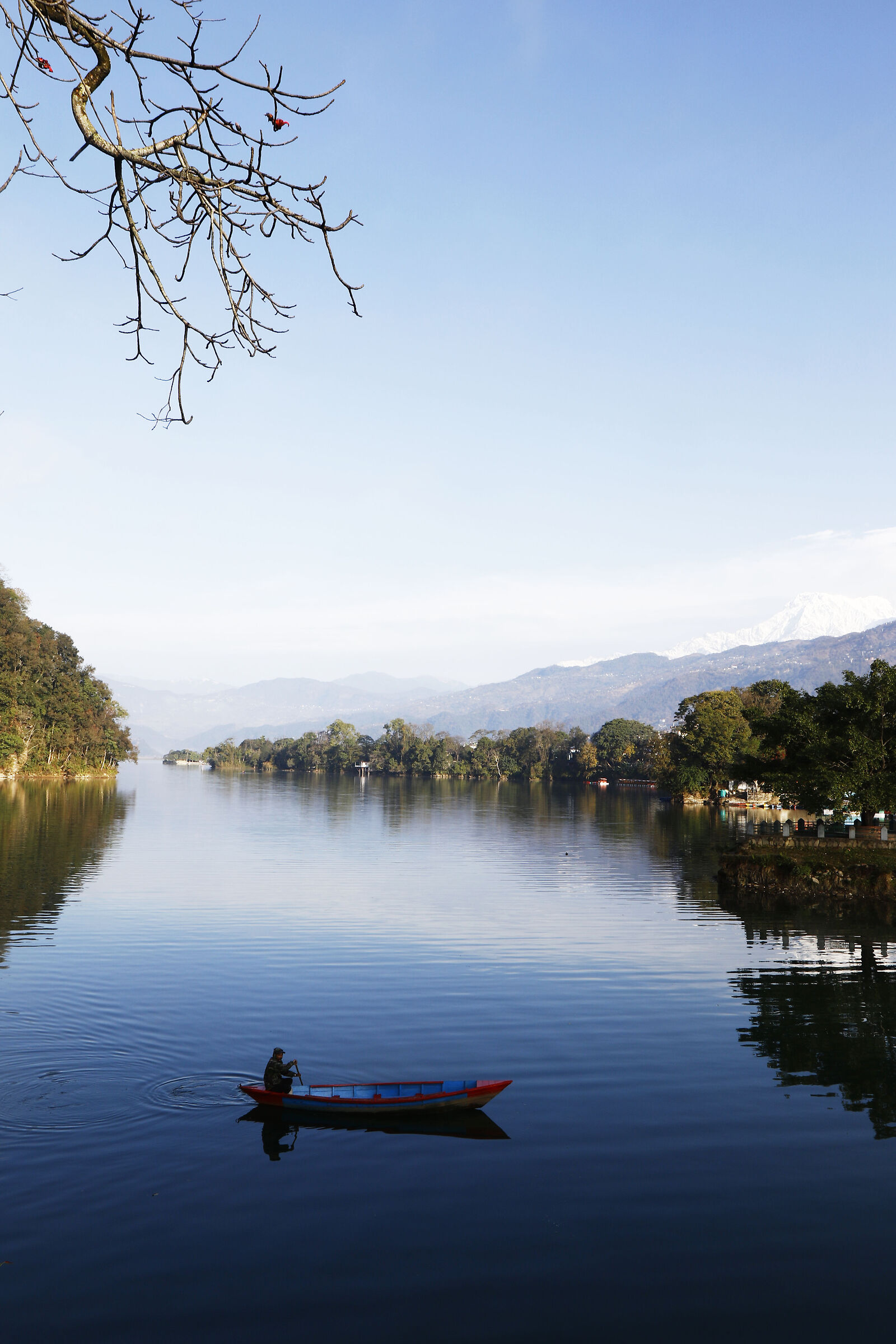 Nepal: Pokhara Lake Phewa