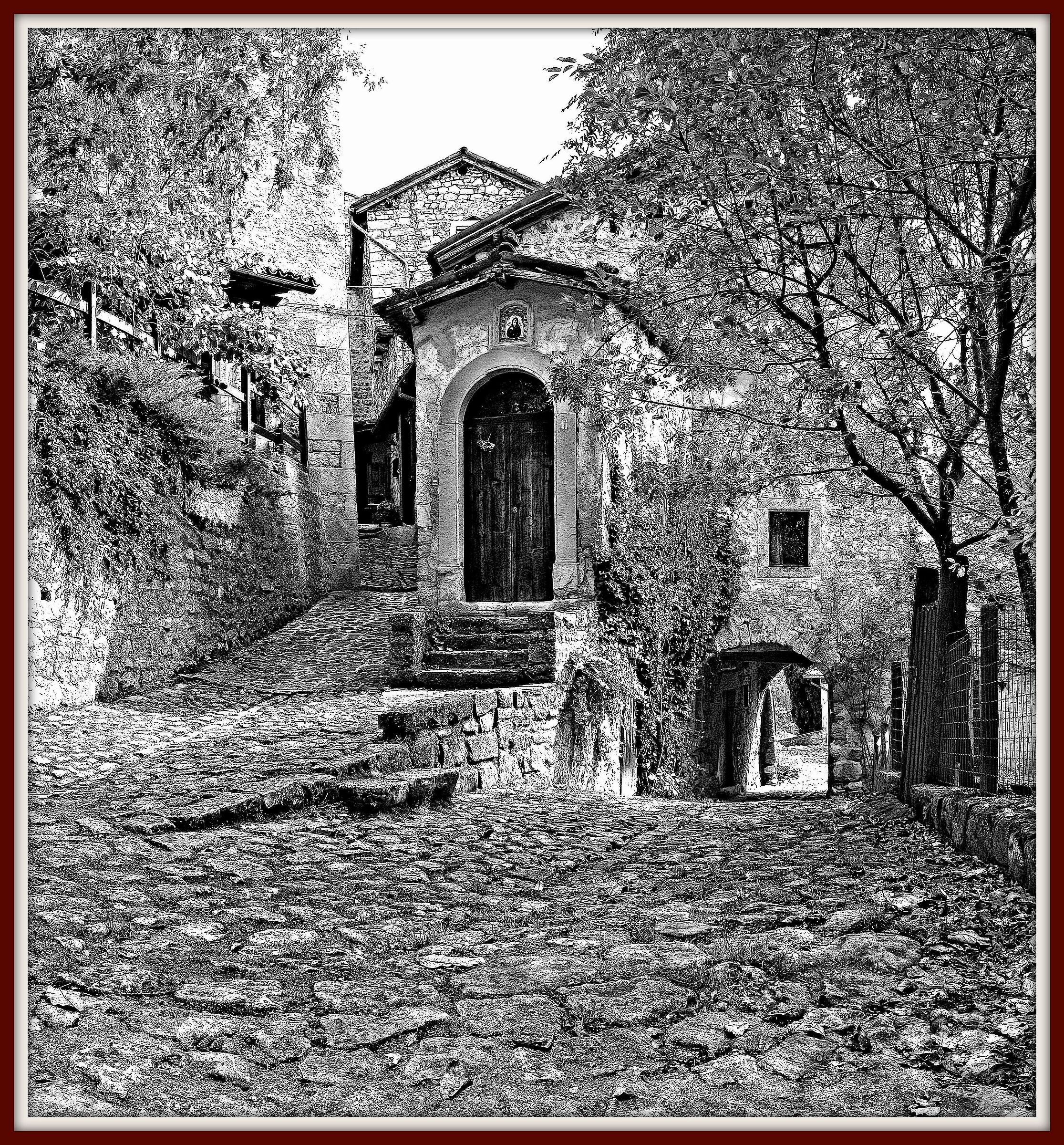 La Scola - Access from the West