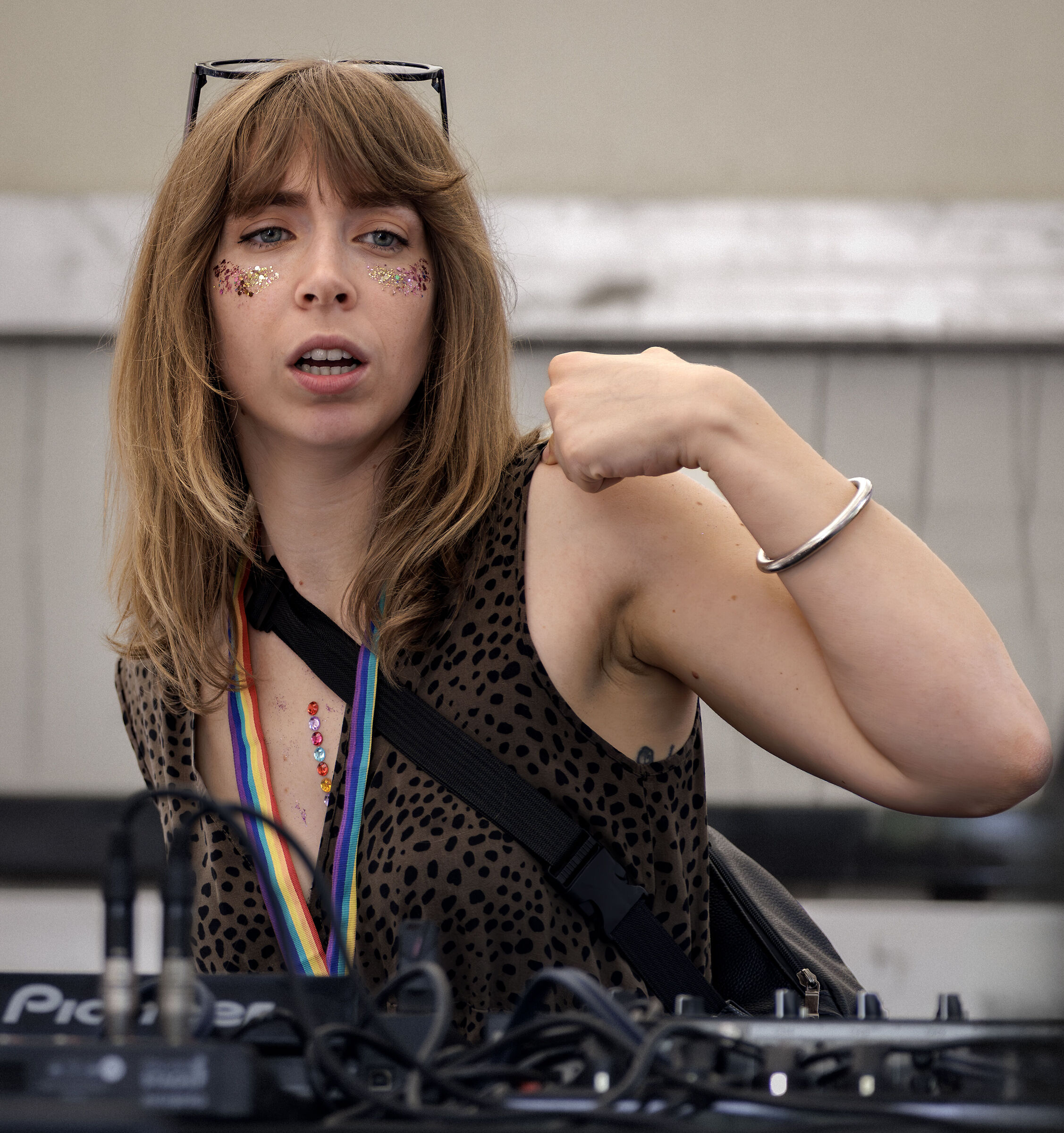 Self-referential DJ