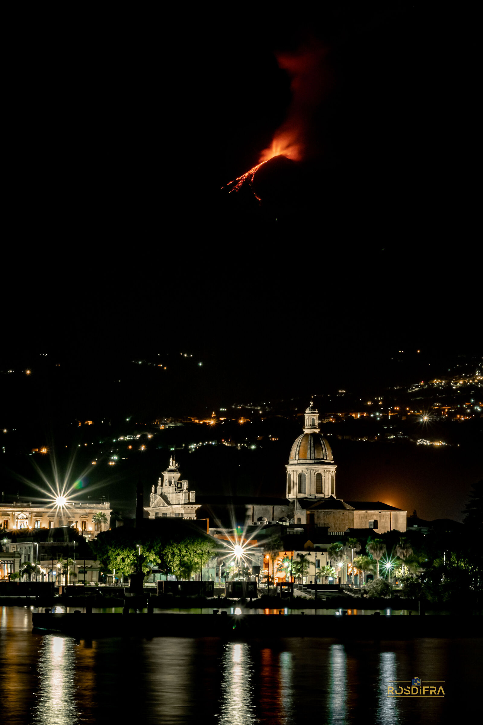 Eruzione dal porto dell'Etna - Riposto (Ct)