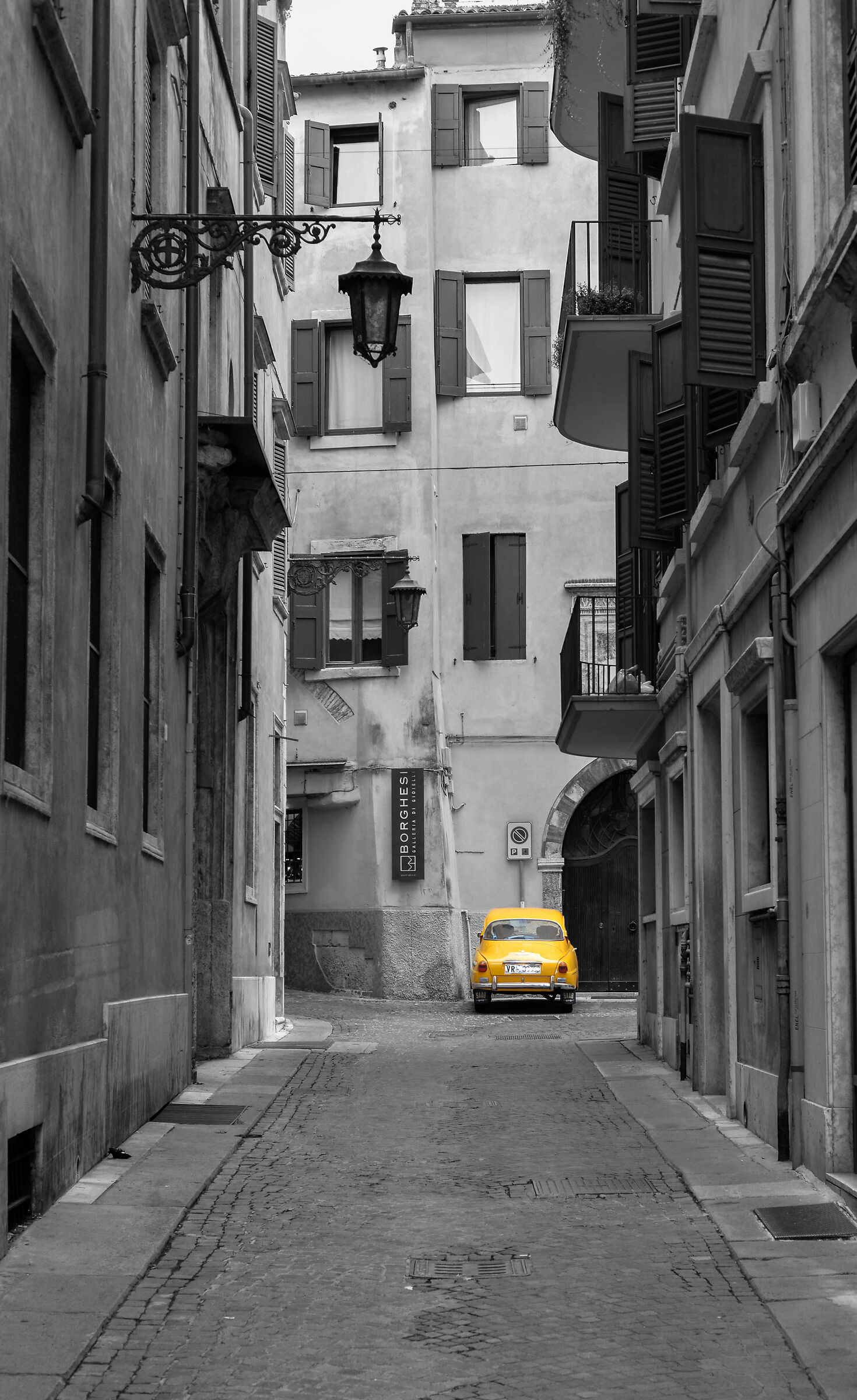 Porsche gialla - Verona