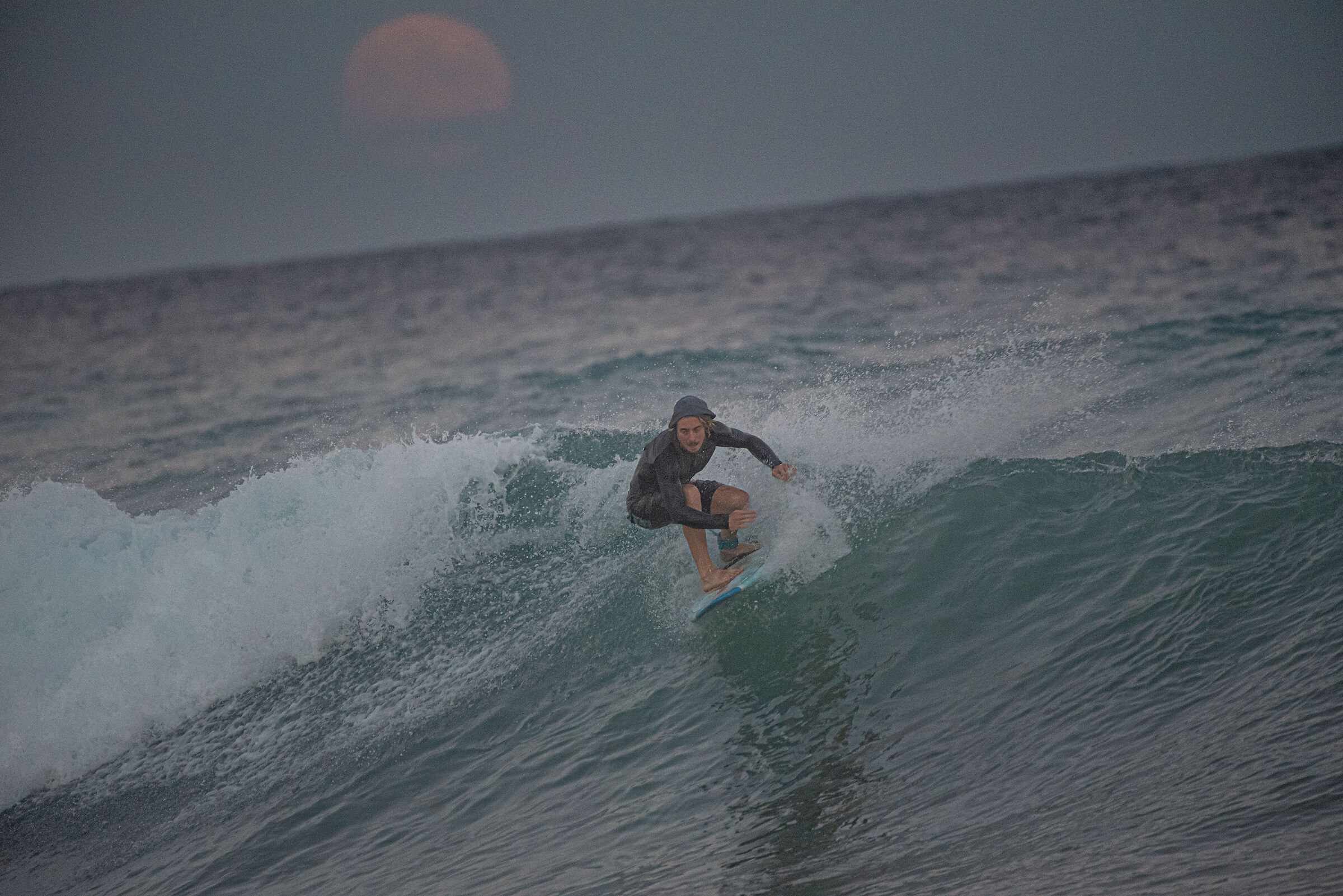 Surf con la luna piena Agosto 2022