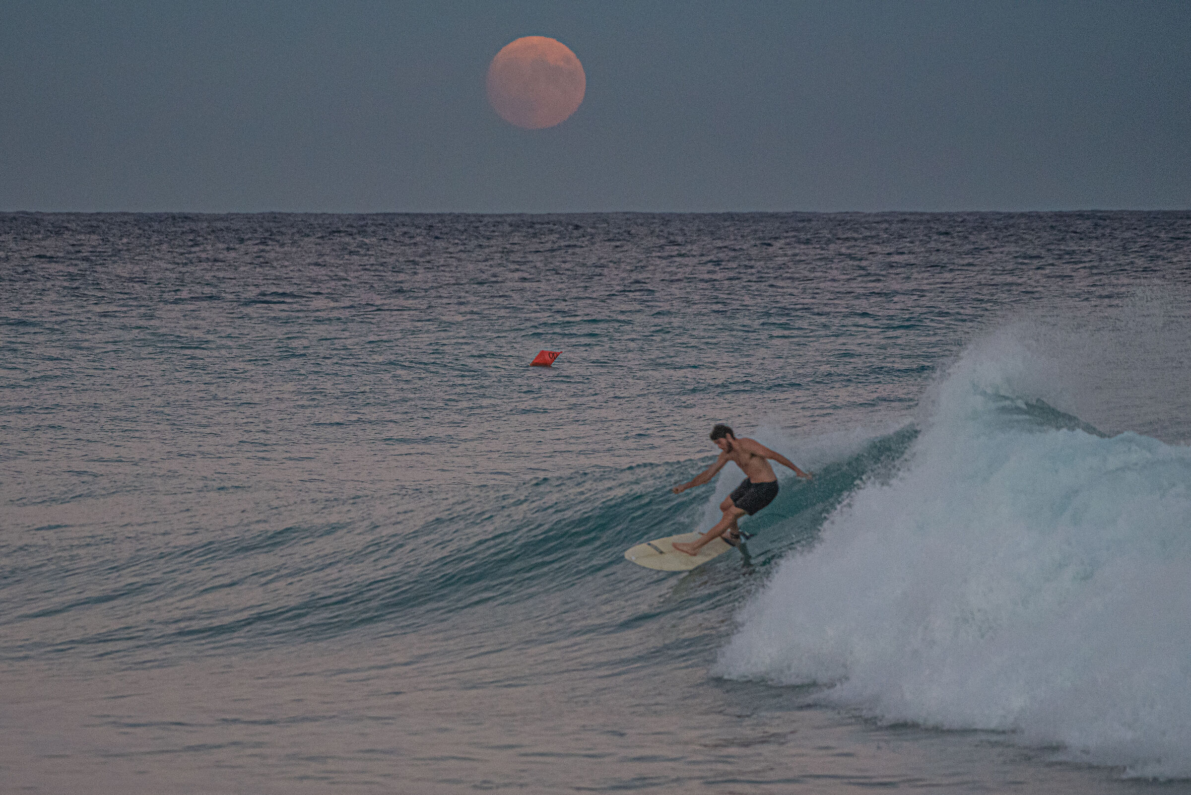 Surf con la luna piena Agosto 2022