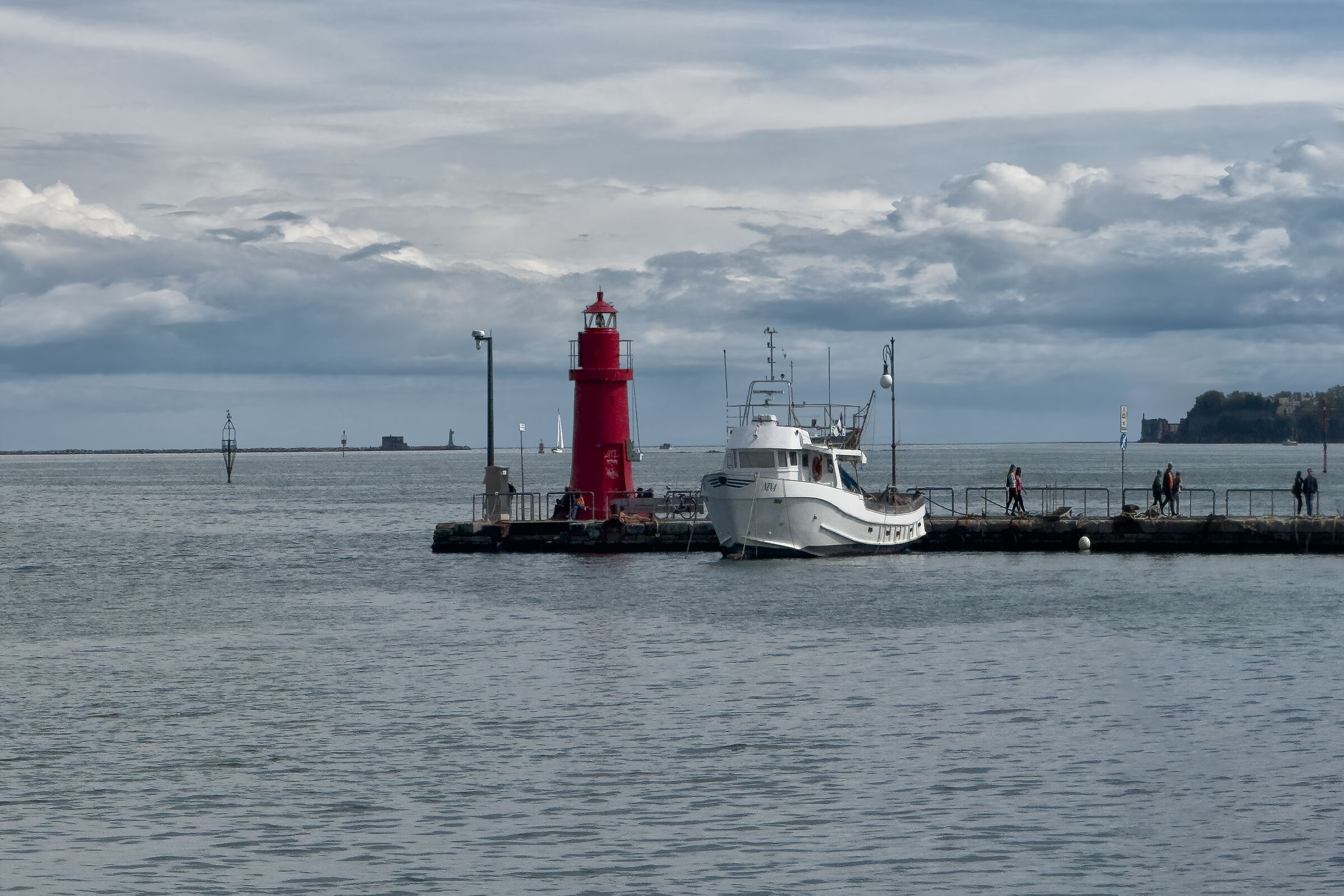 The red lighthouse