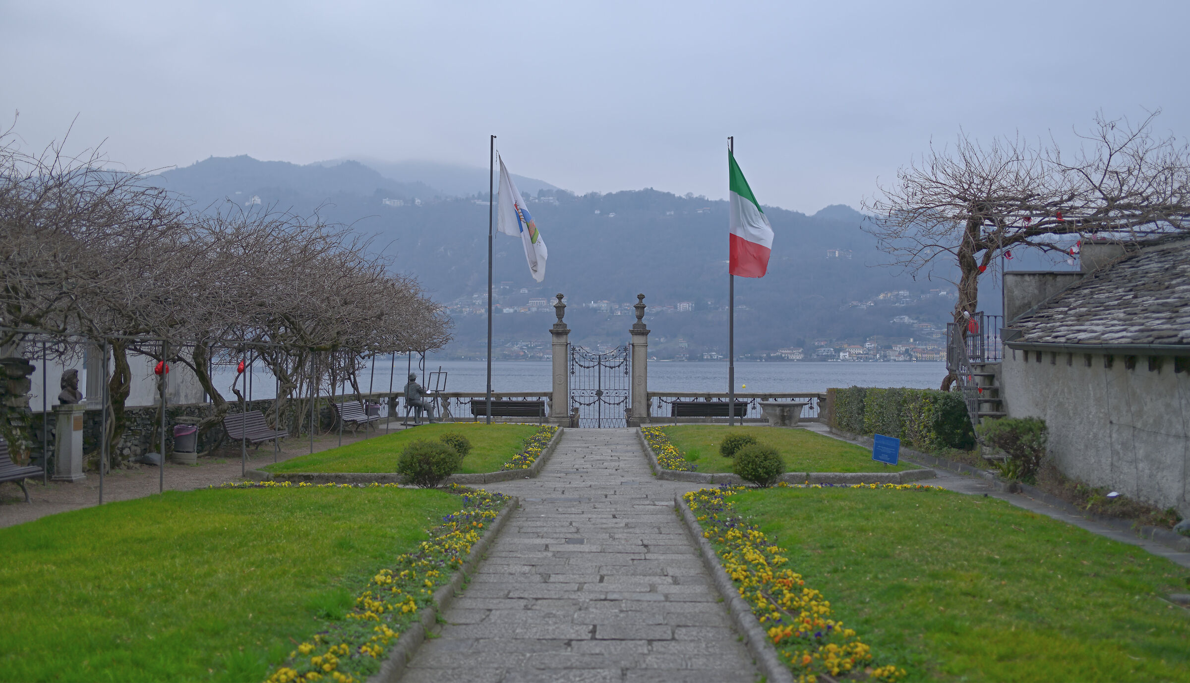 Orta S.Giulio tests nikkor z 35mm f1.4