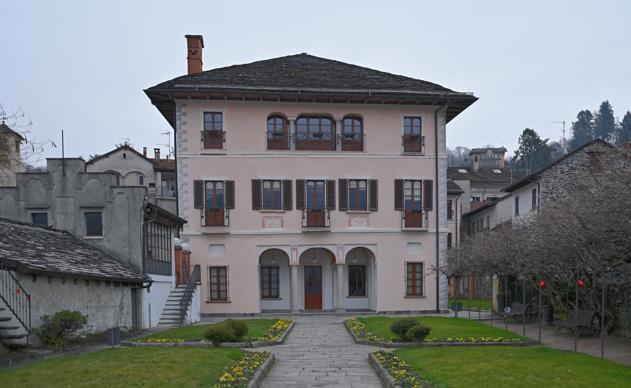 Orta S.Giulio tests nikkor z 35mm f1.4