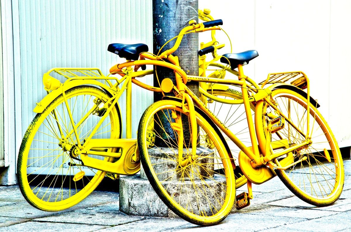yellow bicycles to Milan