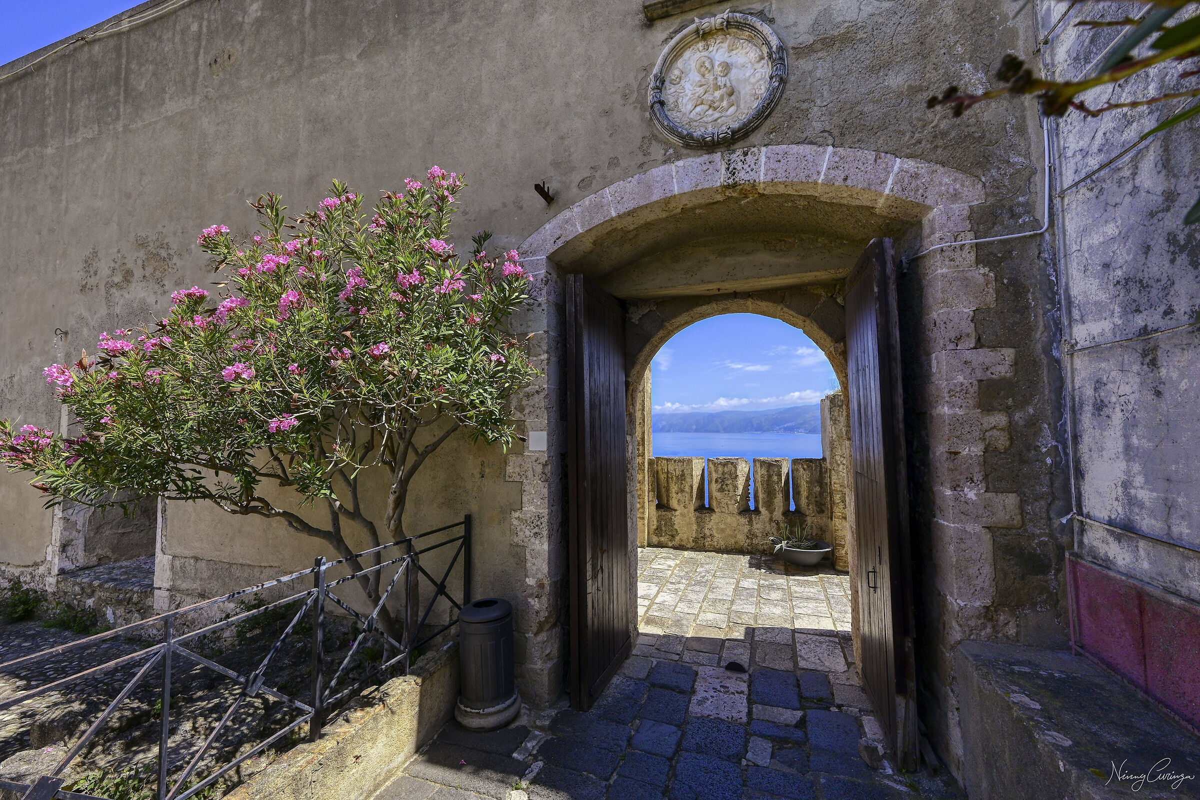 Scorcio nel Castello di Scilla