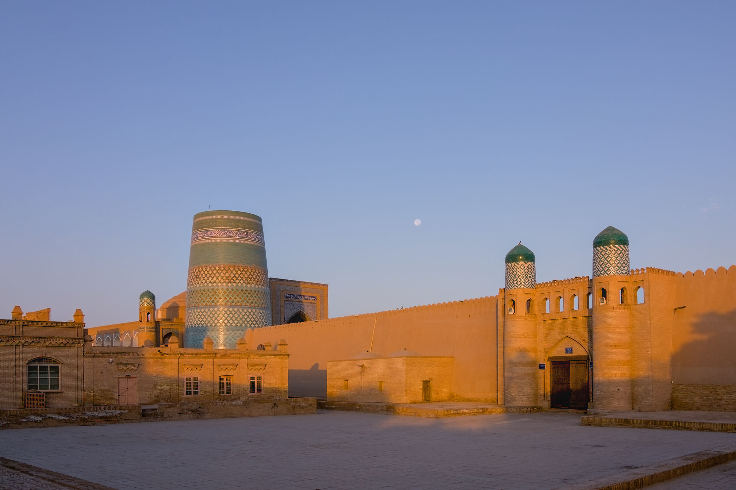 Alba sul Minareto di Kalta Minor