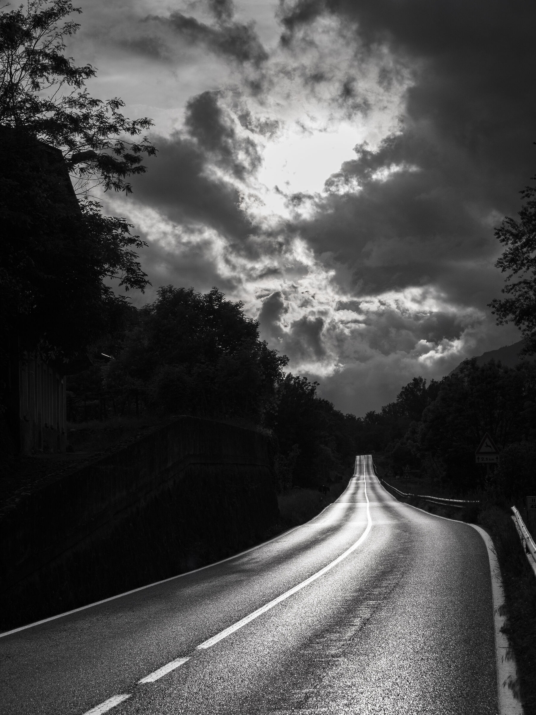 The road to the clouds SS.24 ... (Towards the upper valley