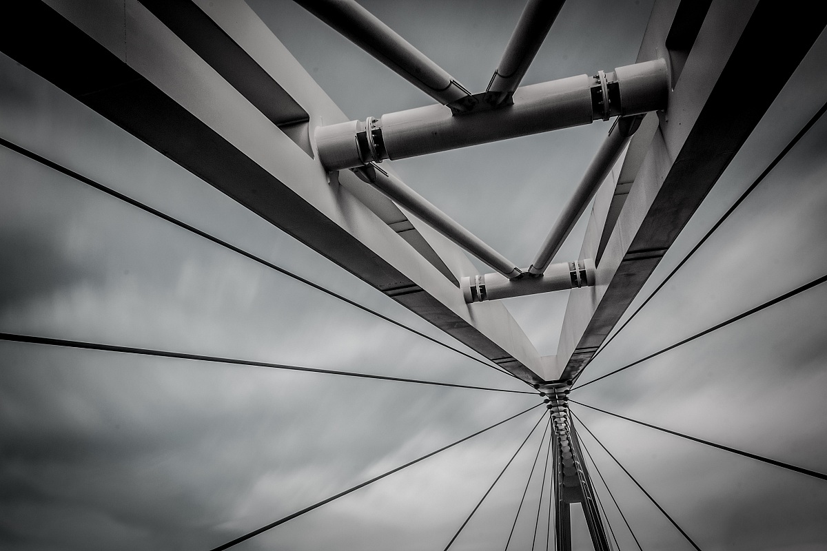 bridge-long exposure-bw