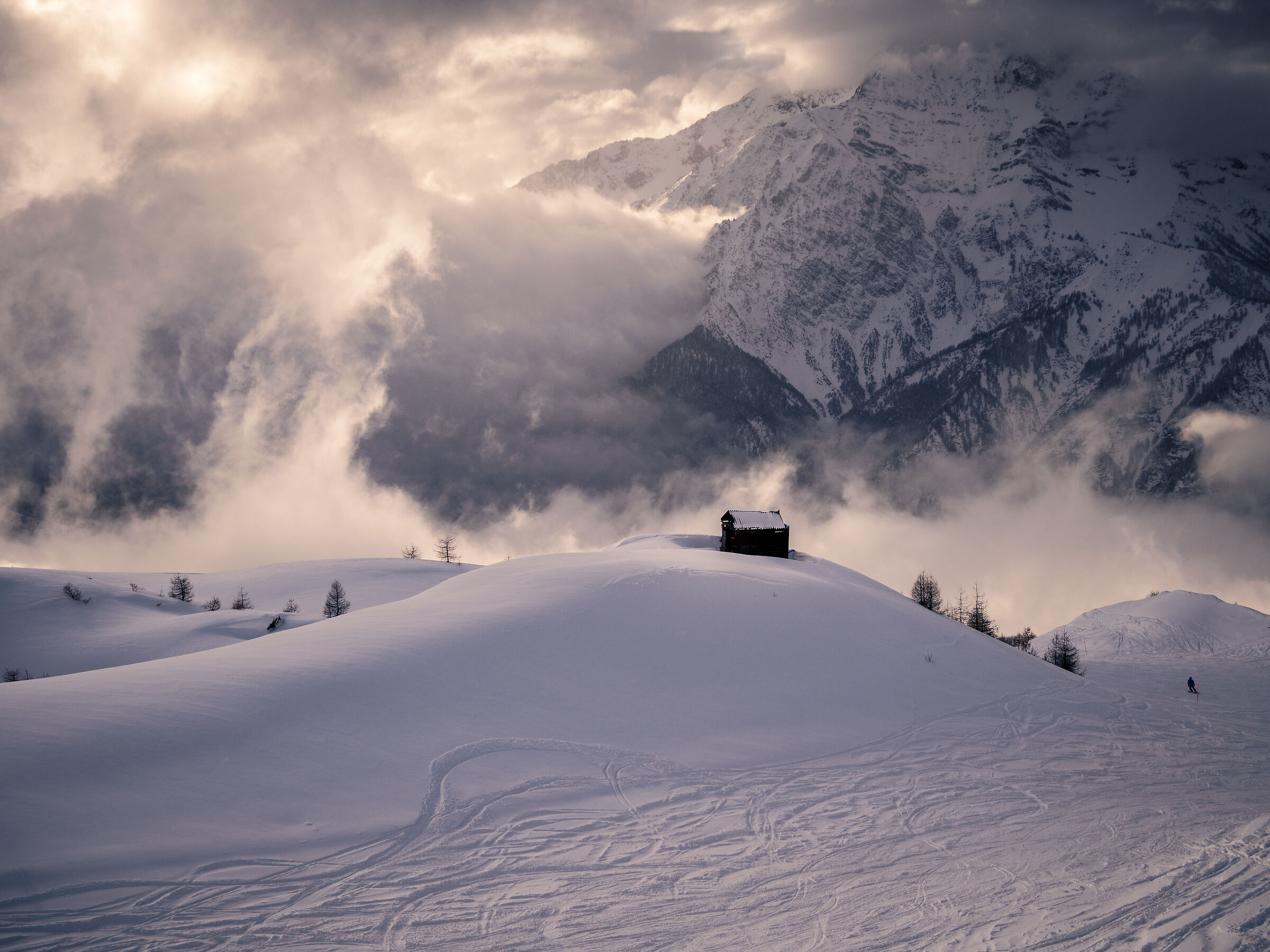 Snow and clouds ... (Slopes of Fraiteve, Sestriere)