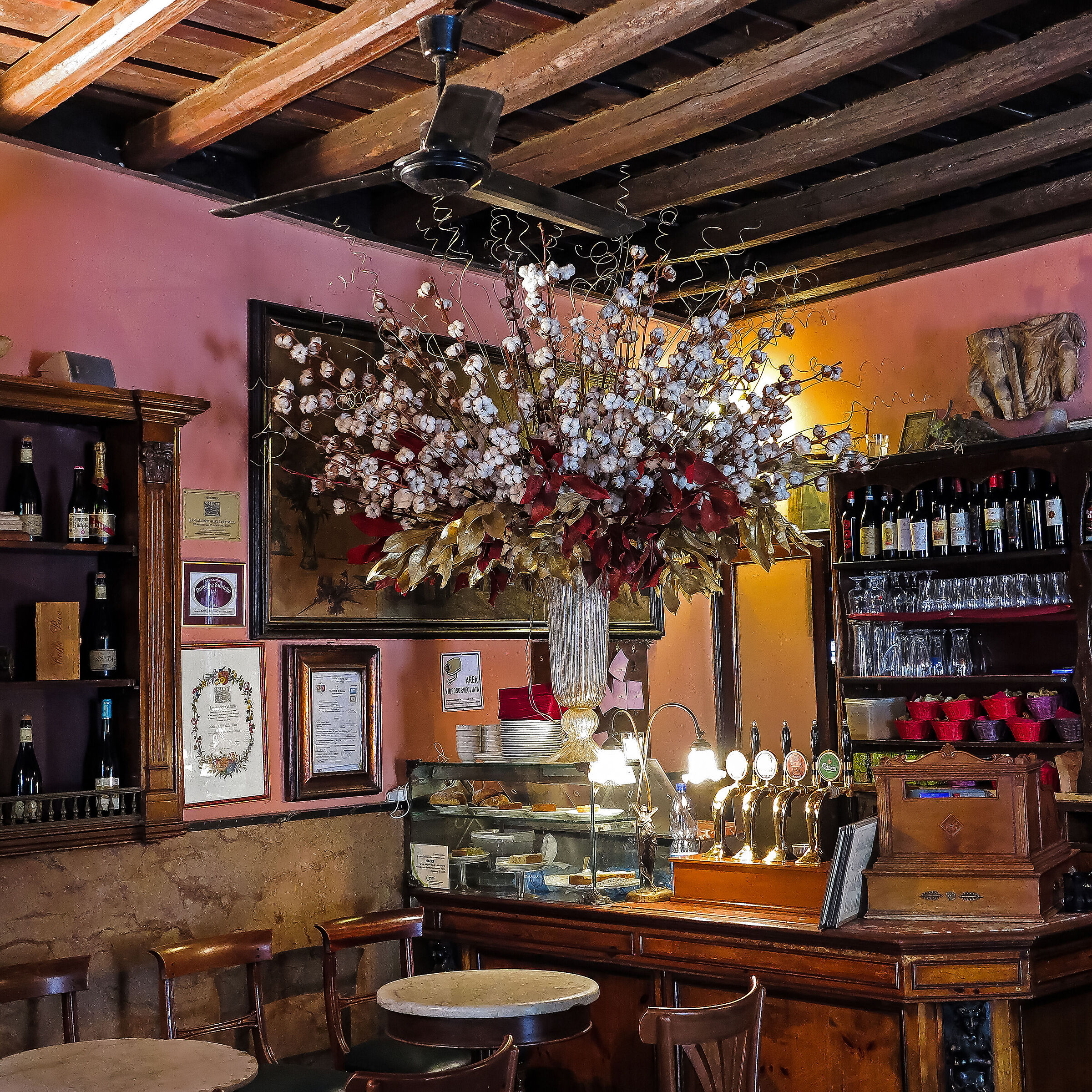 L'iconico Caffé della Pace - Roma