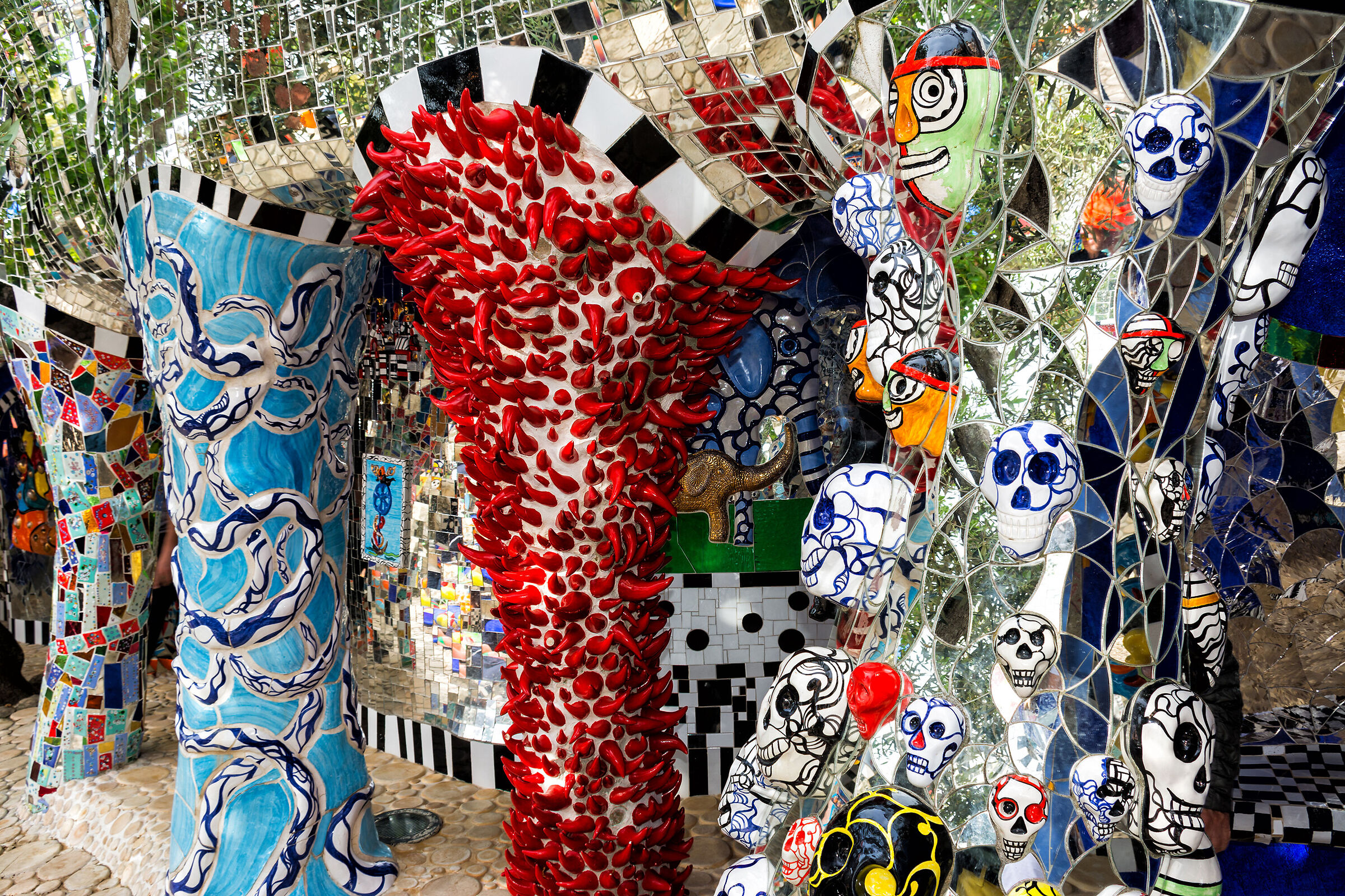 The peculiarity of the tarot garden