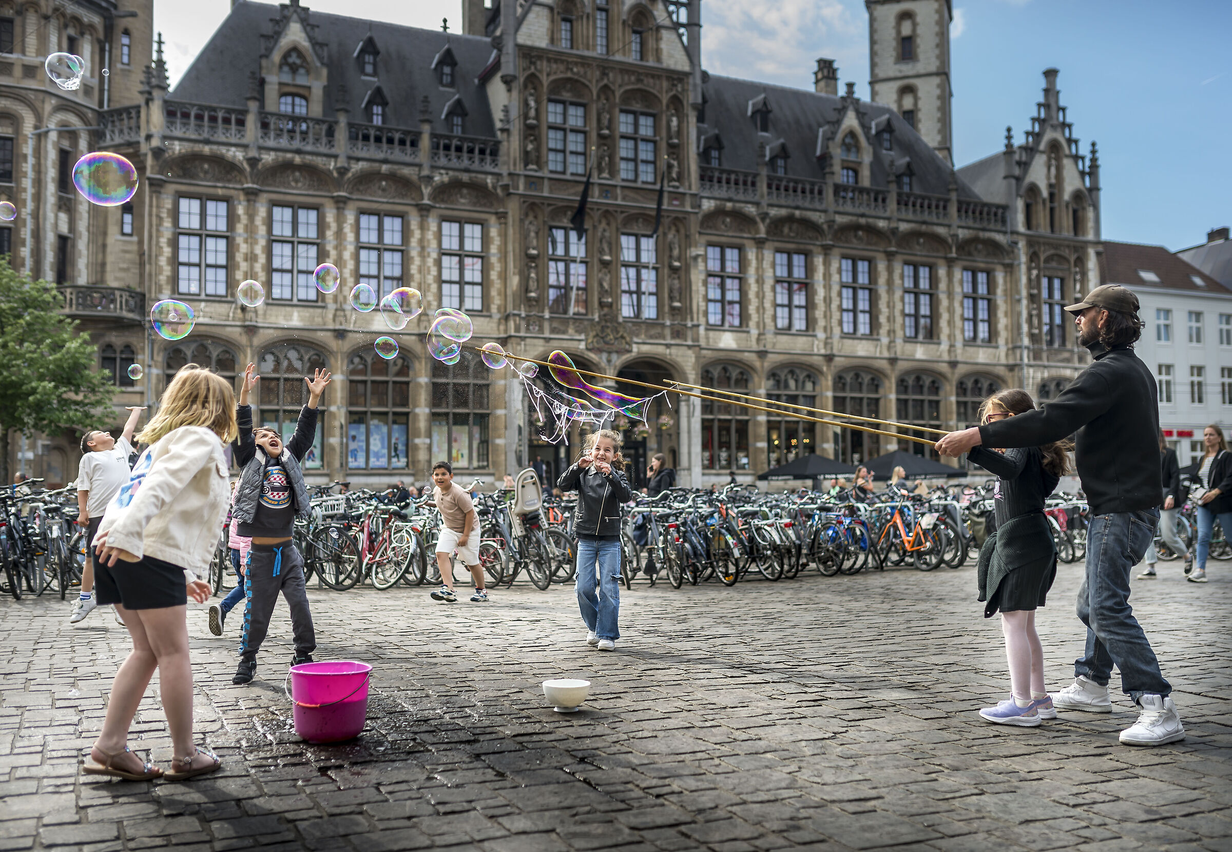 Everything disappears in the bubble