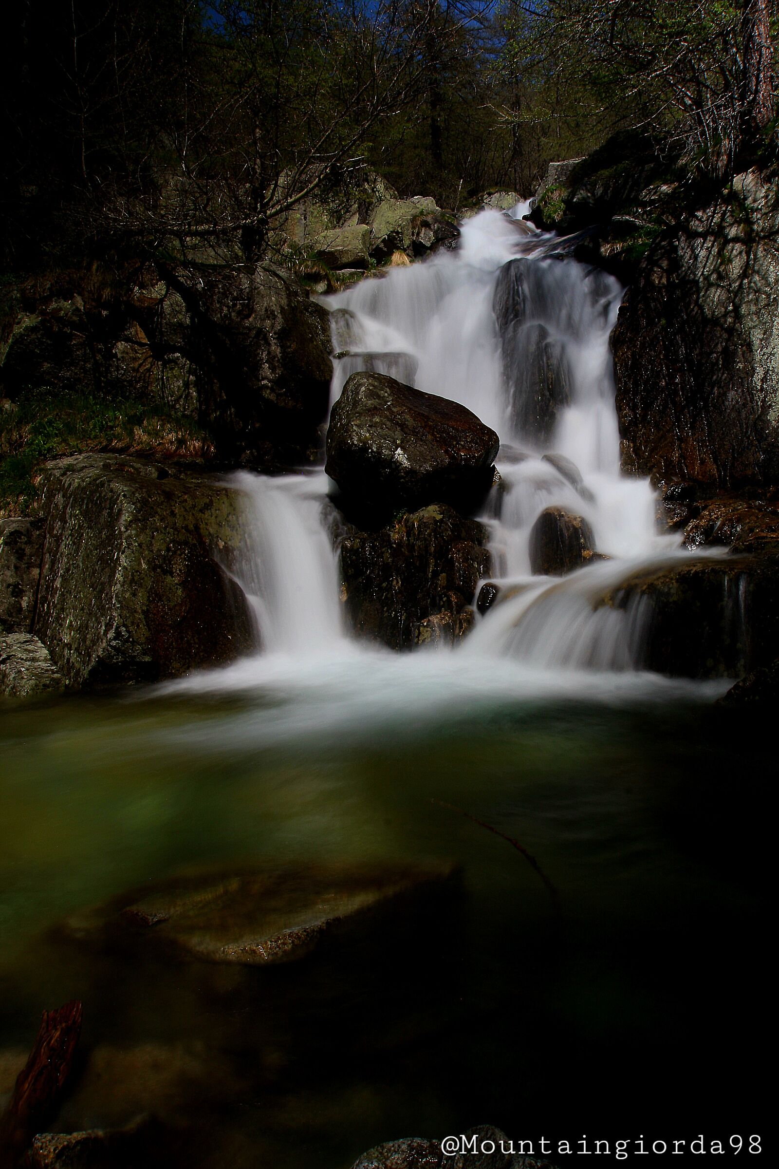 cascata rio di valrossa valle gesso