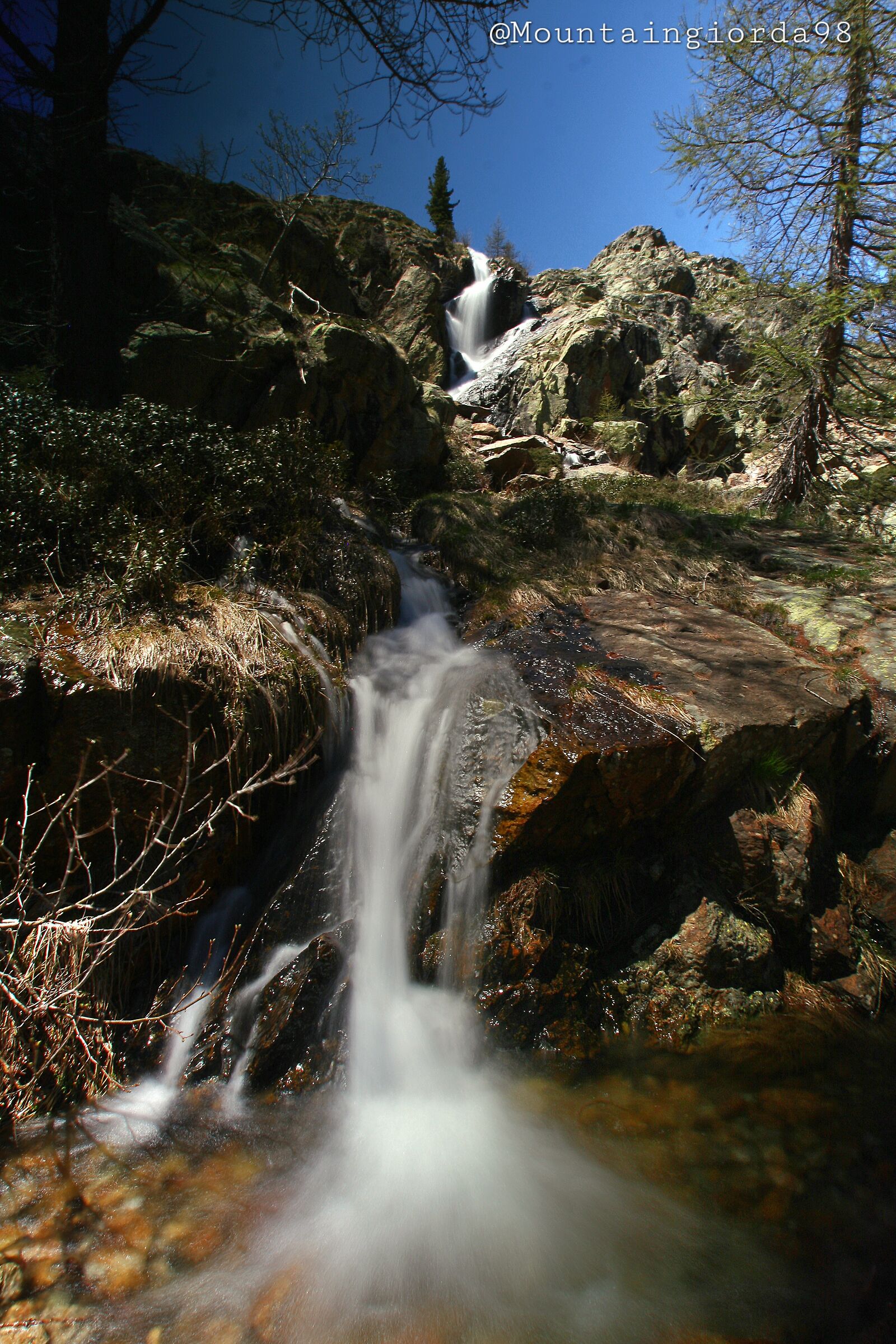 cascata rio di valrossa valle gesso