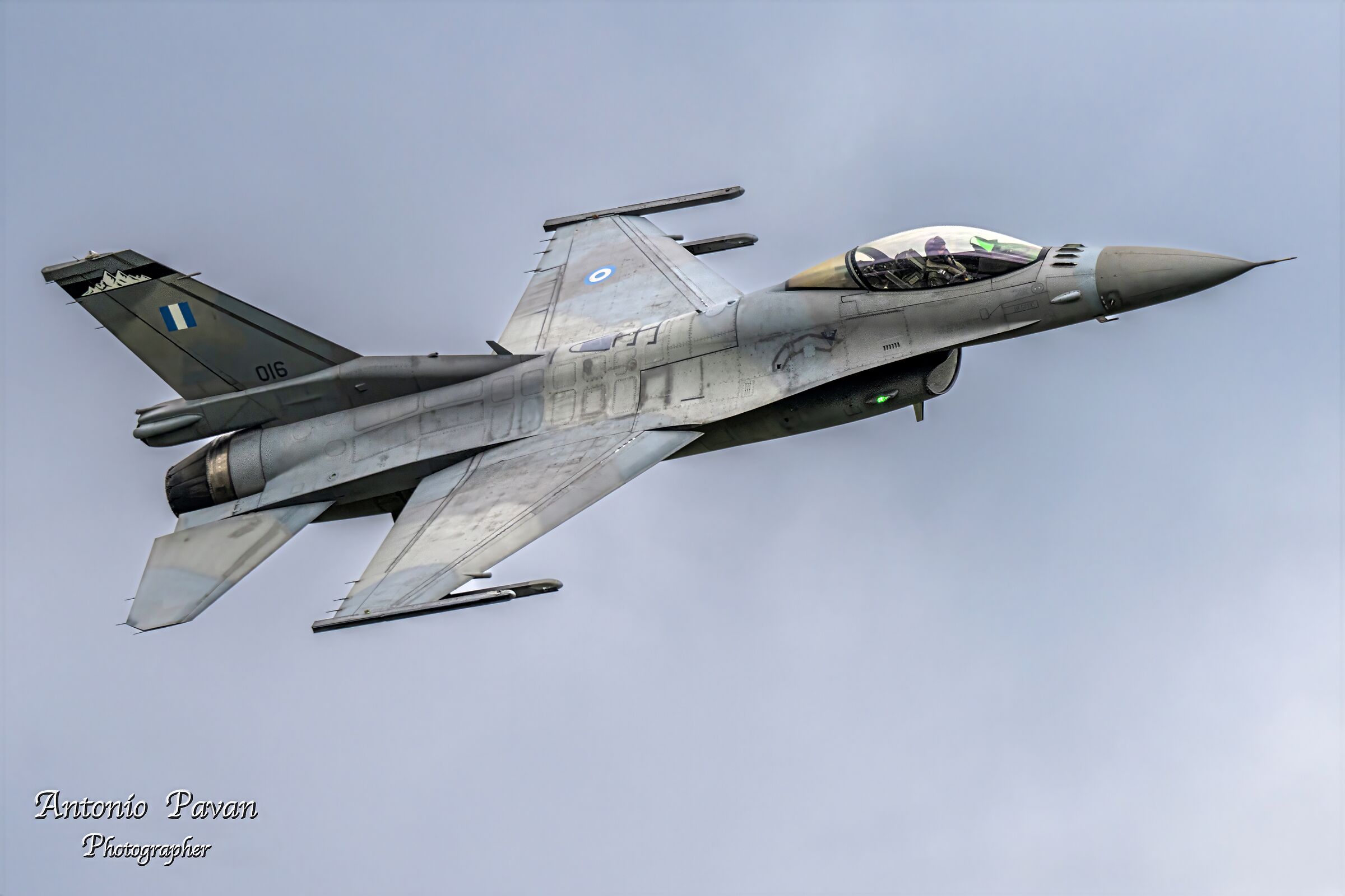 F16 GREEK