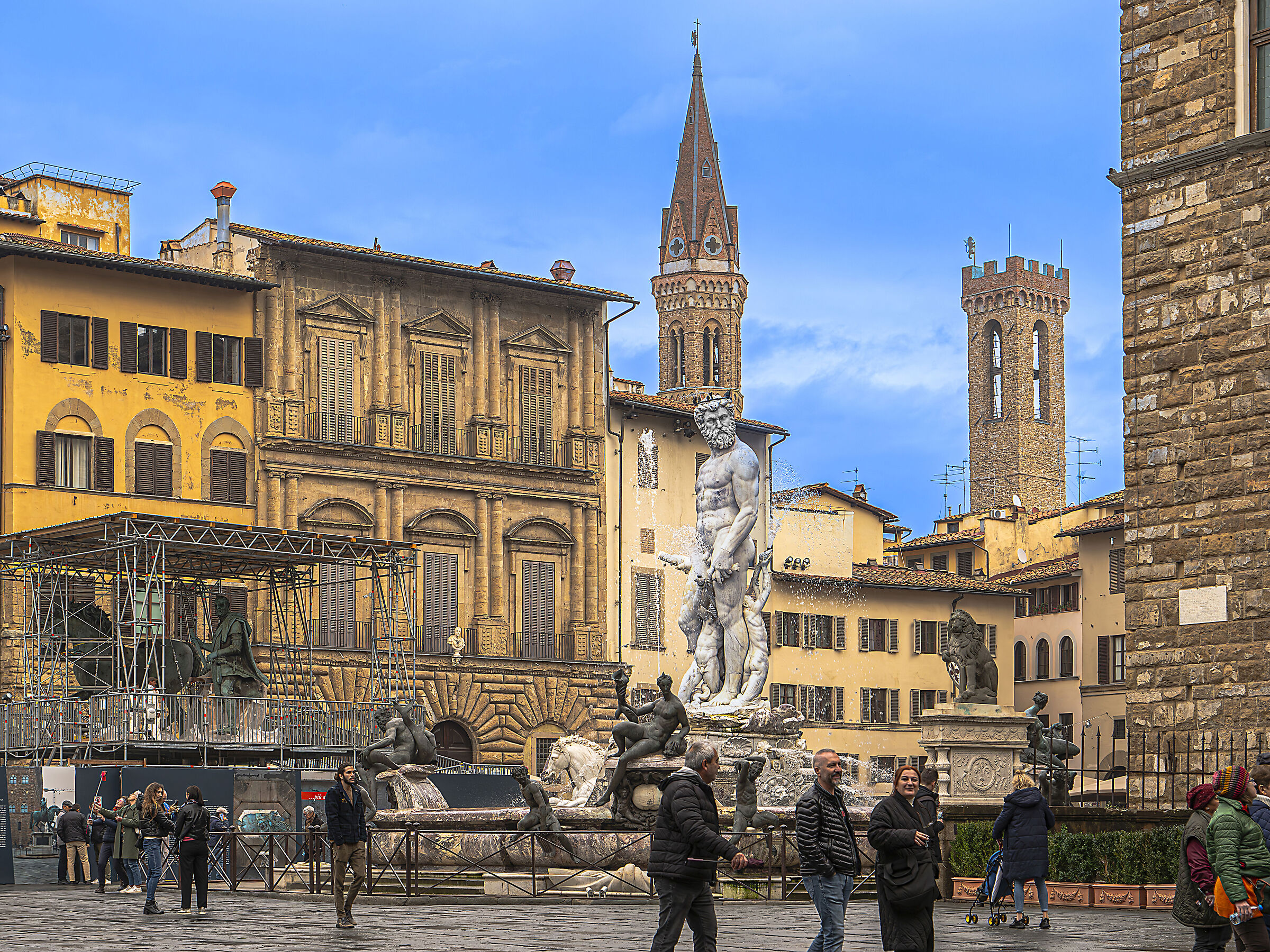 Non ragioniam di lor, ma guarda e passa....