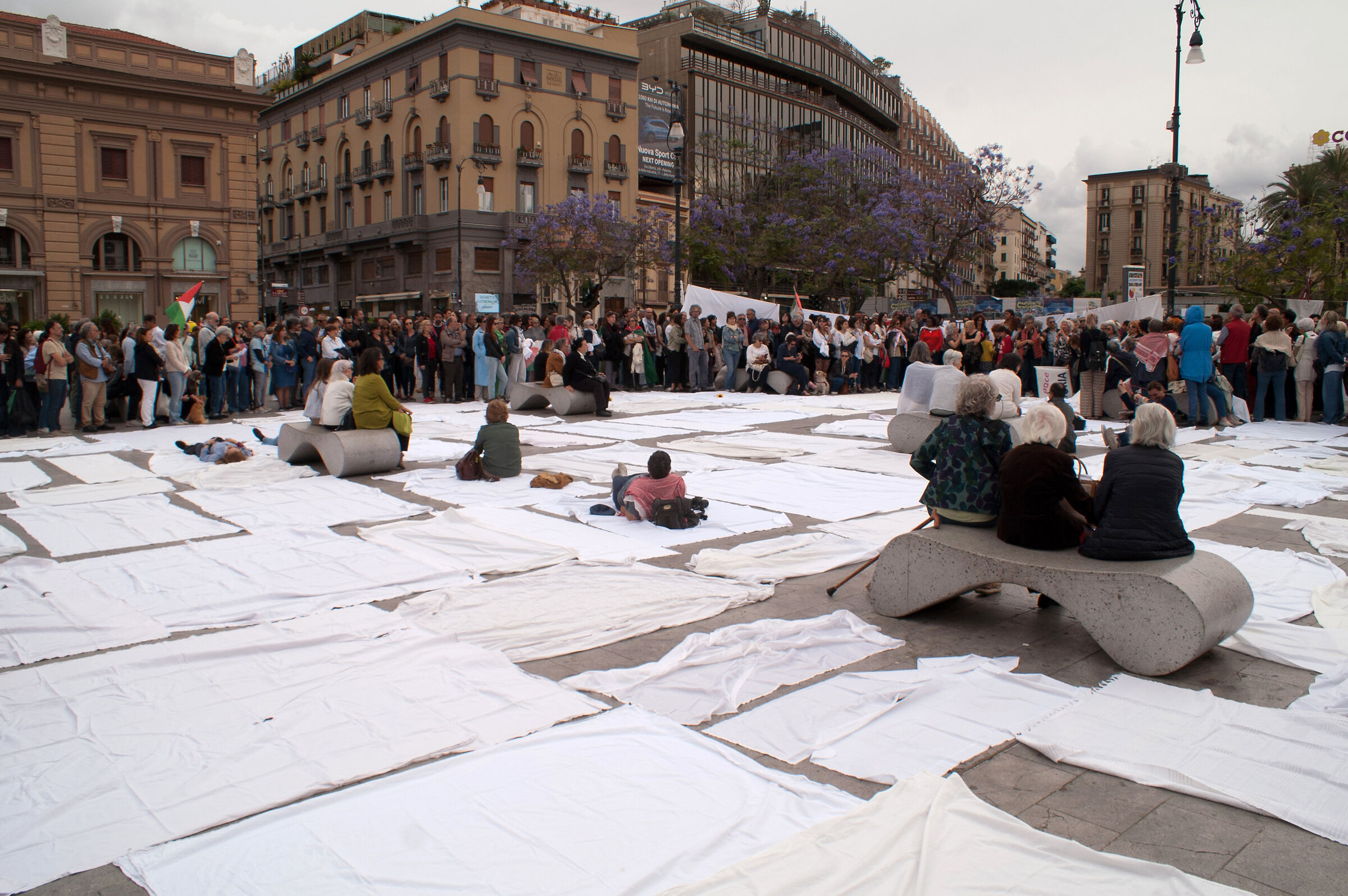 White sheets for Gaza