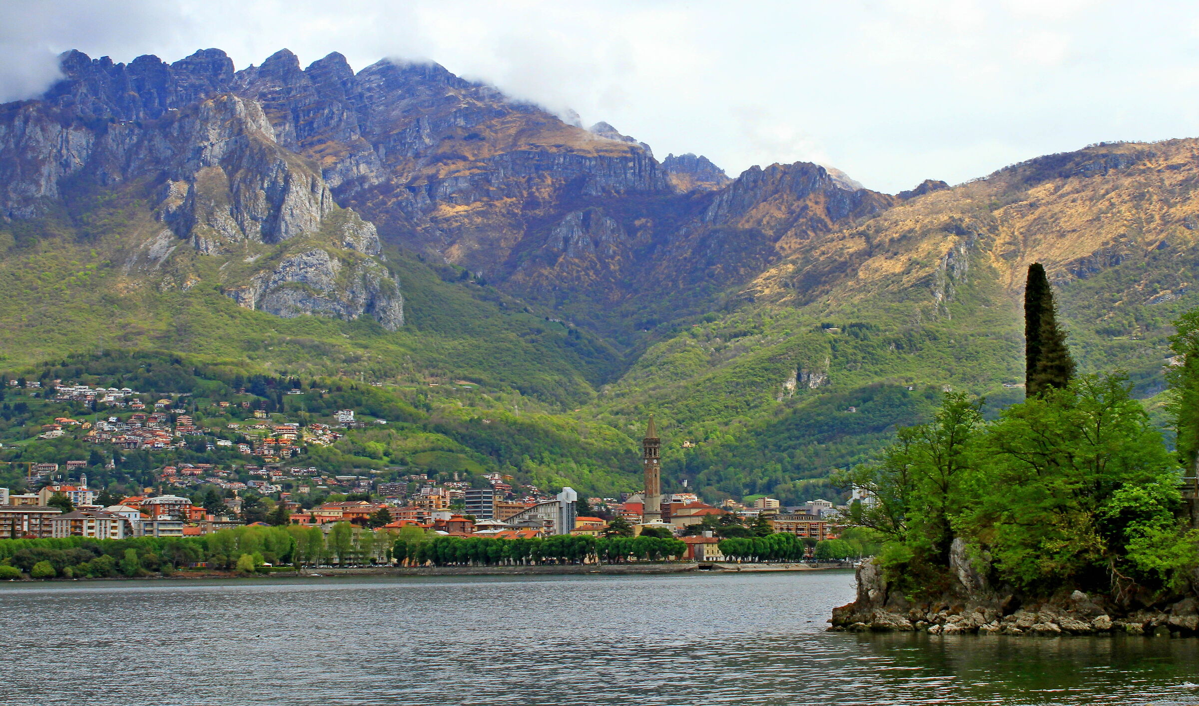 Lecco bay