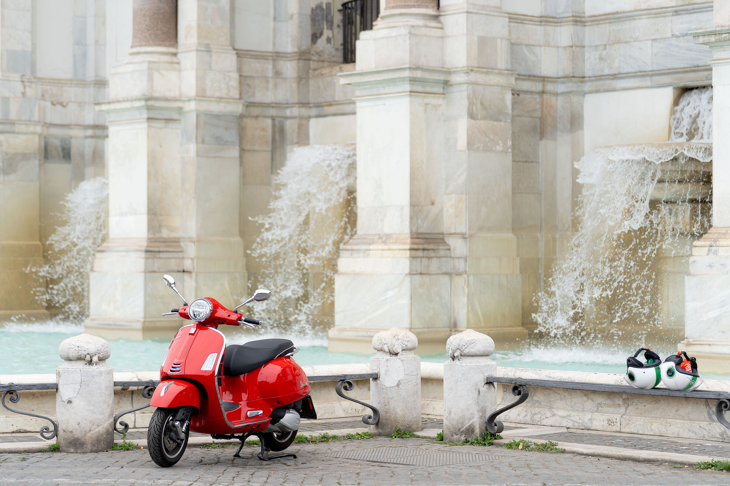 Two souls and one Vespa