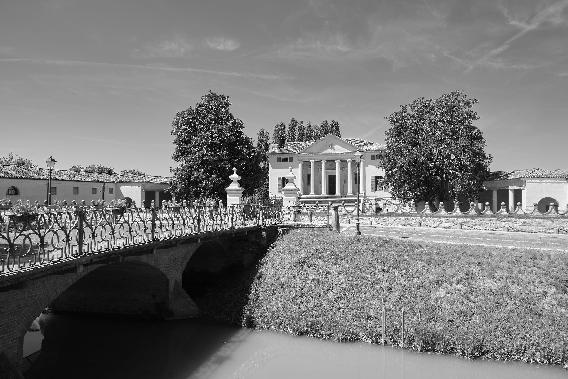 Polesine and delta of OP 1