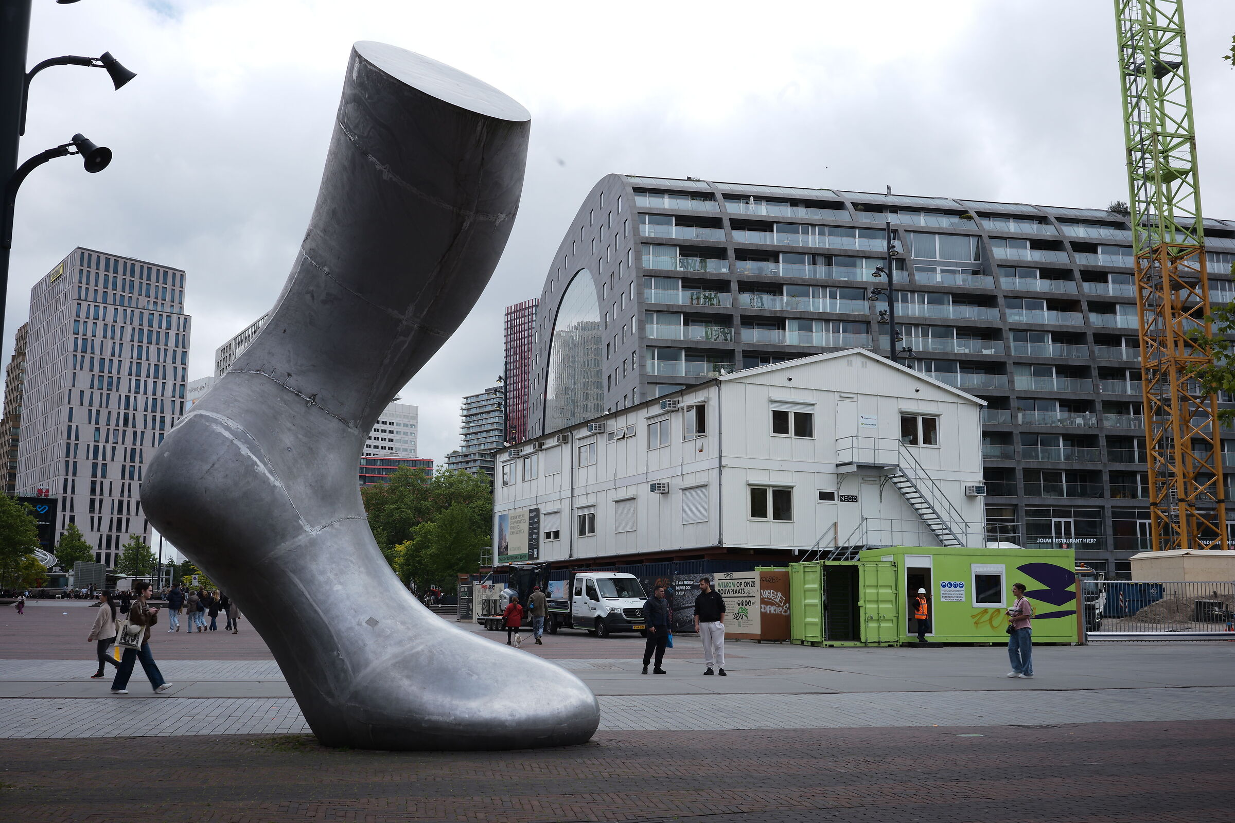 Ledereen is dood behalve wij