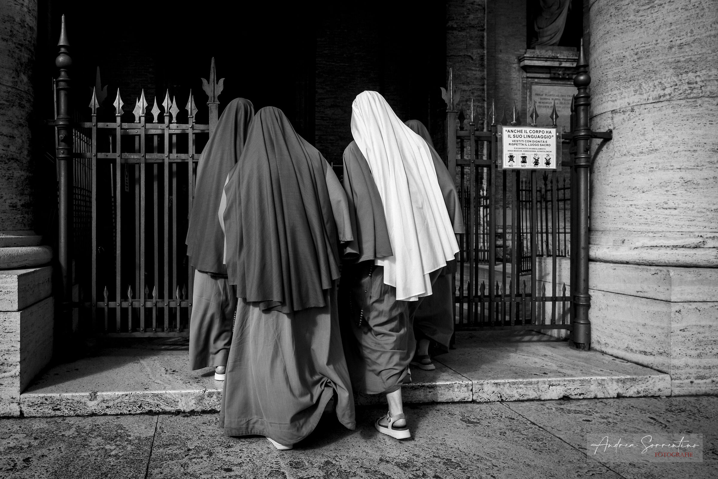 Tra veli di contrasto, un cammino comune