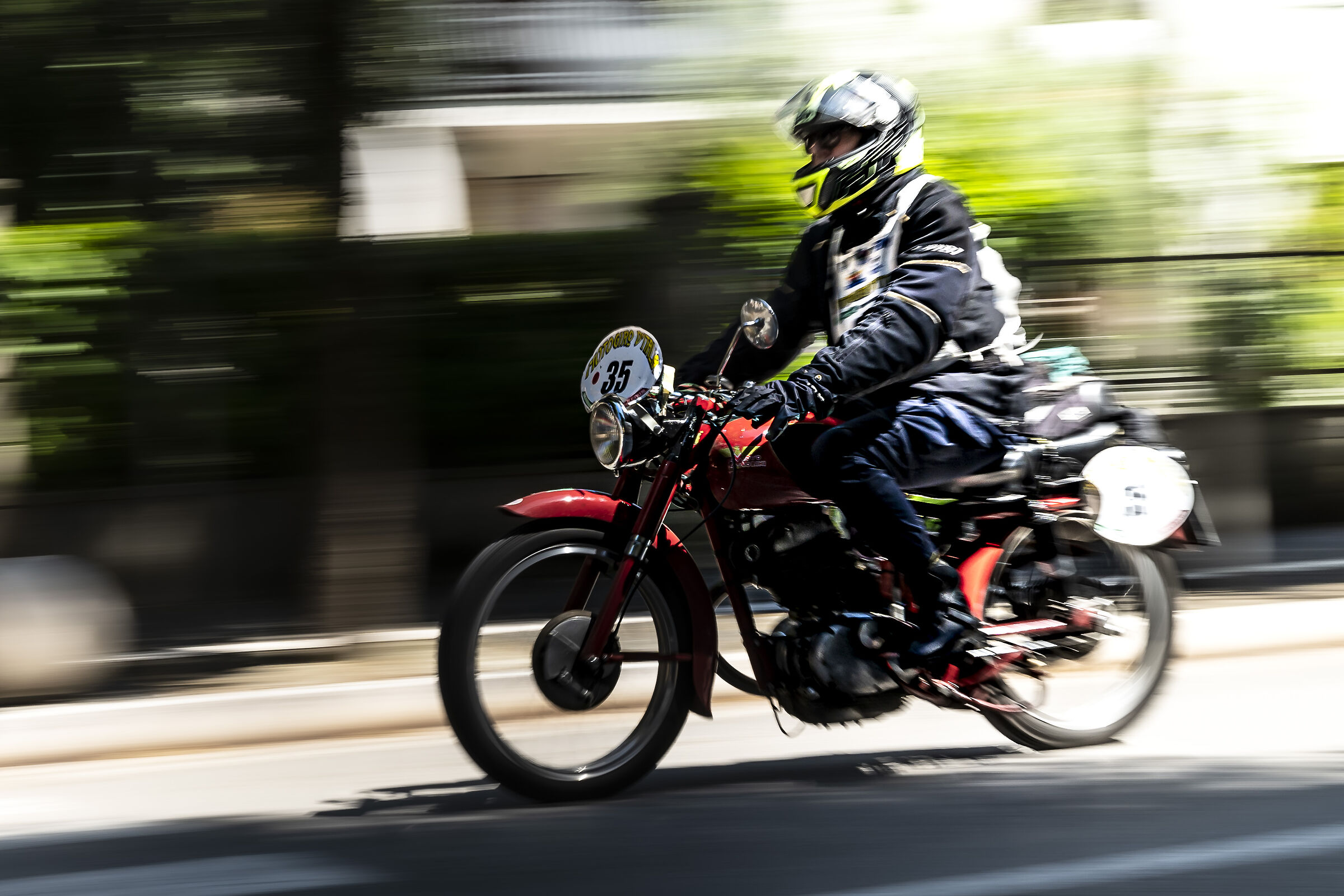 Moto giro d' Italia a San Lorenzo in C.