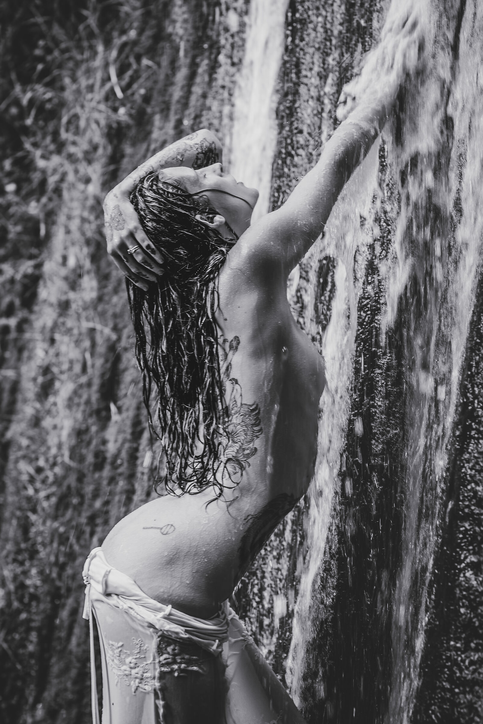 Barbora falls b\w