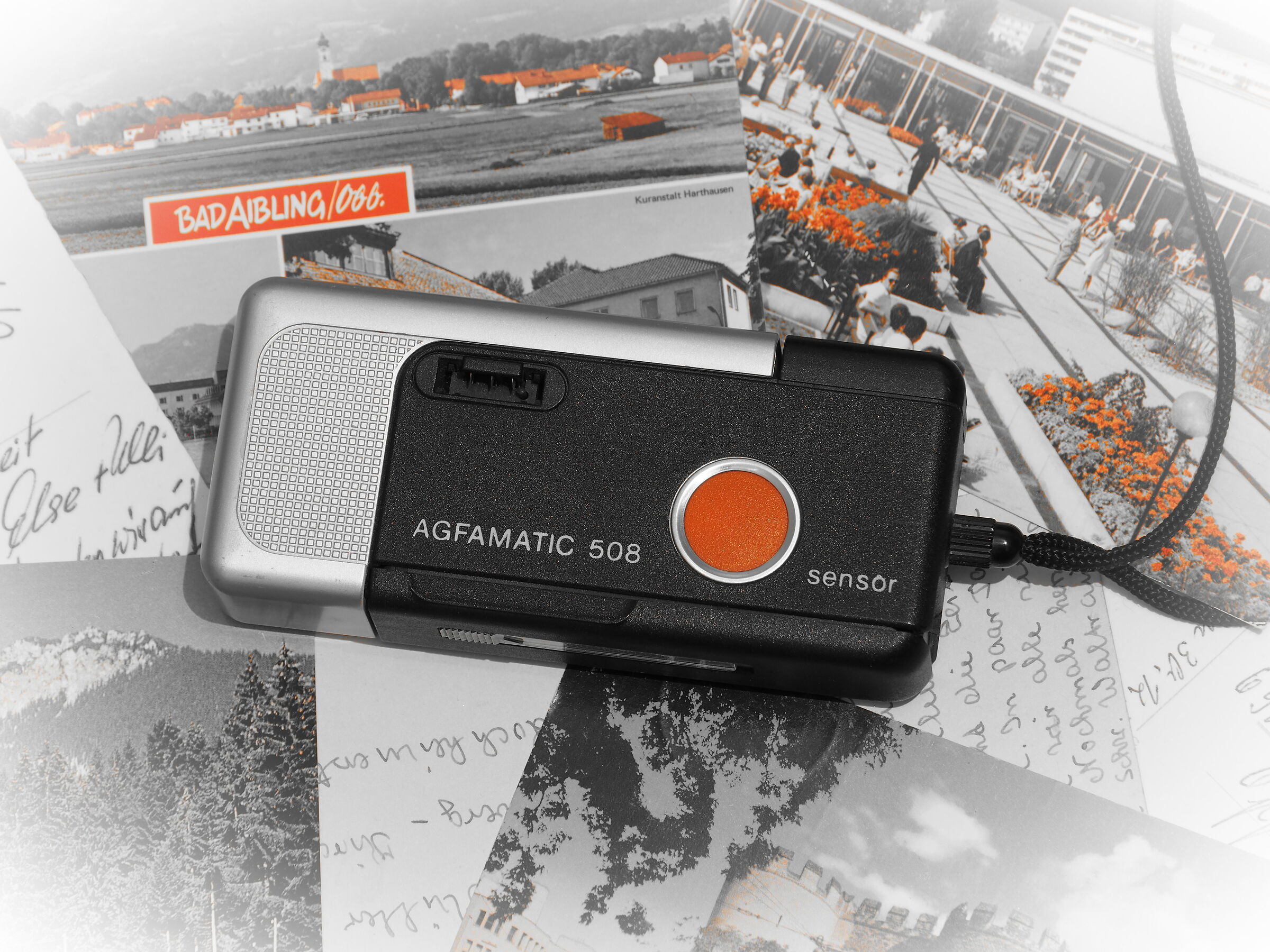 Agfamatic 508 - shutter button
