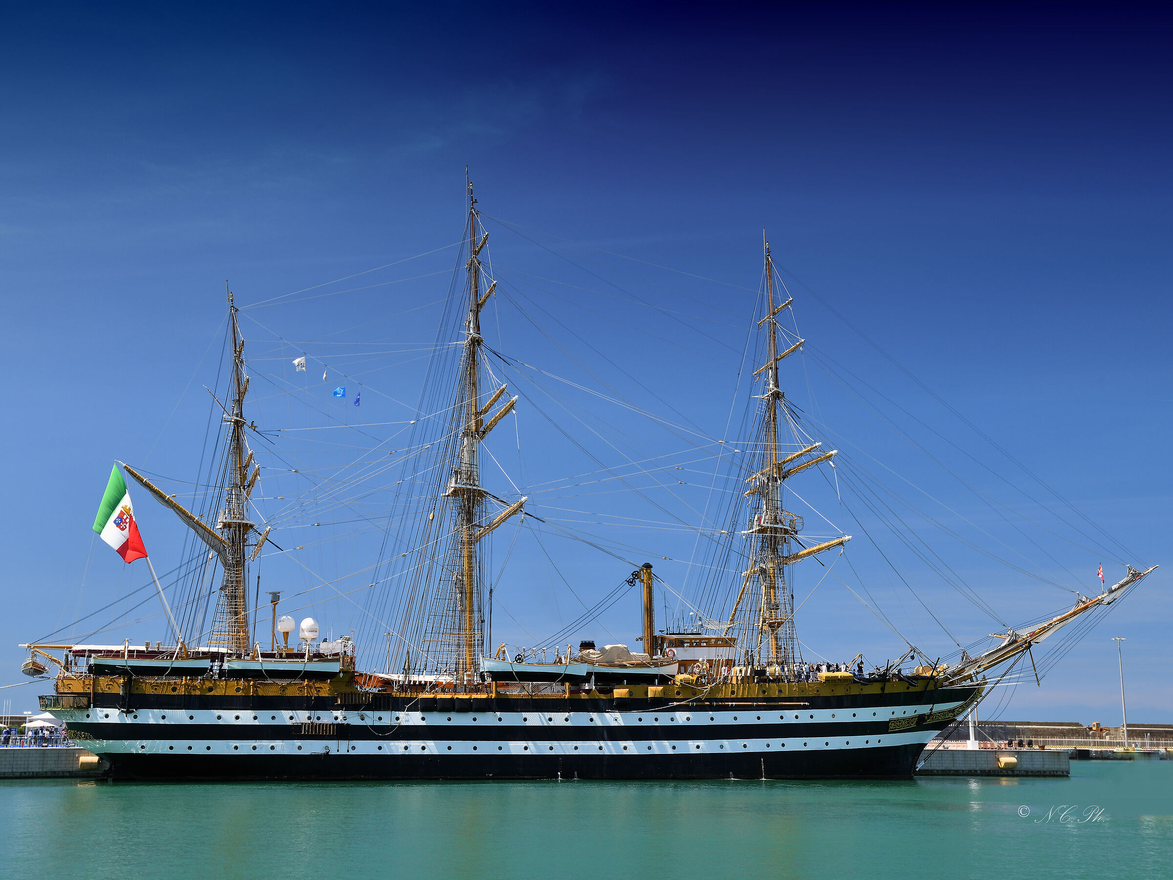 Nave Vespucci a Civitavecchia 2