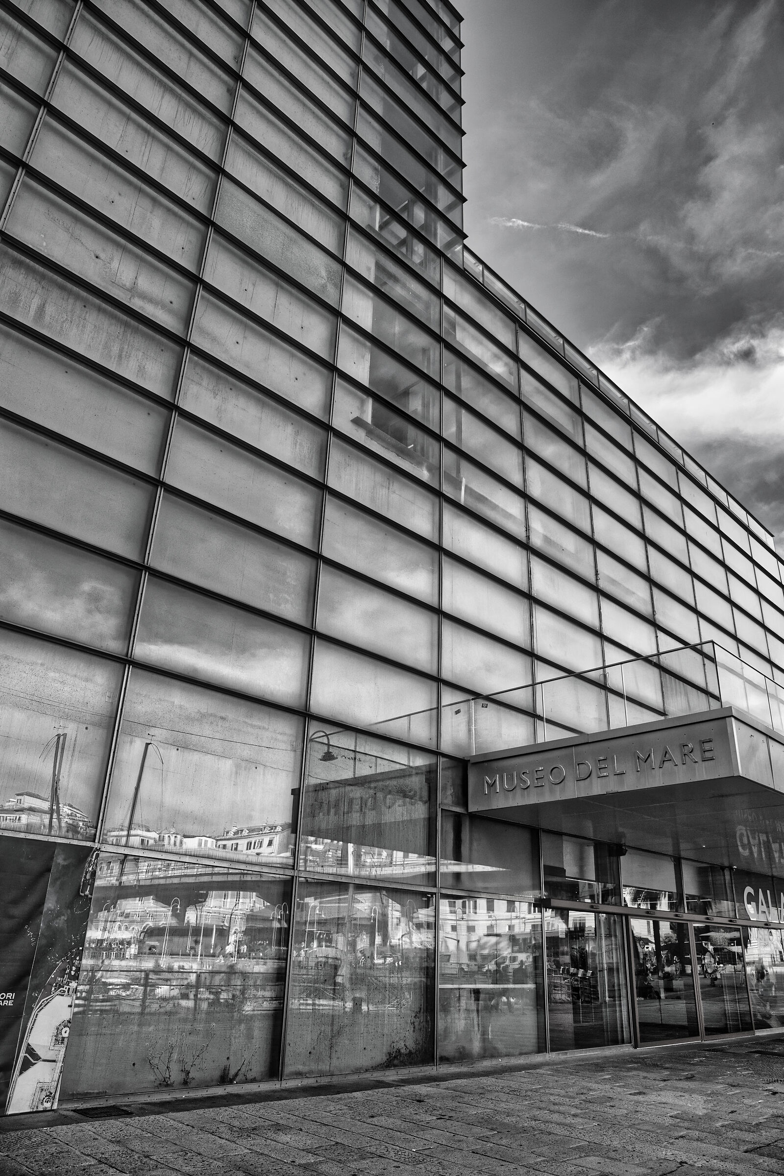 Museo del mare, nel cielo