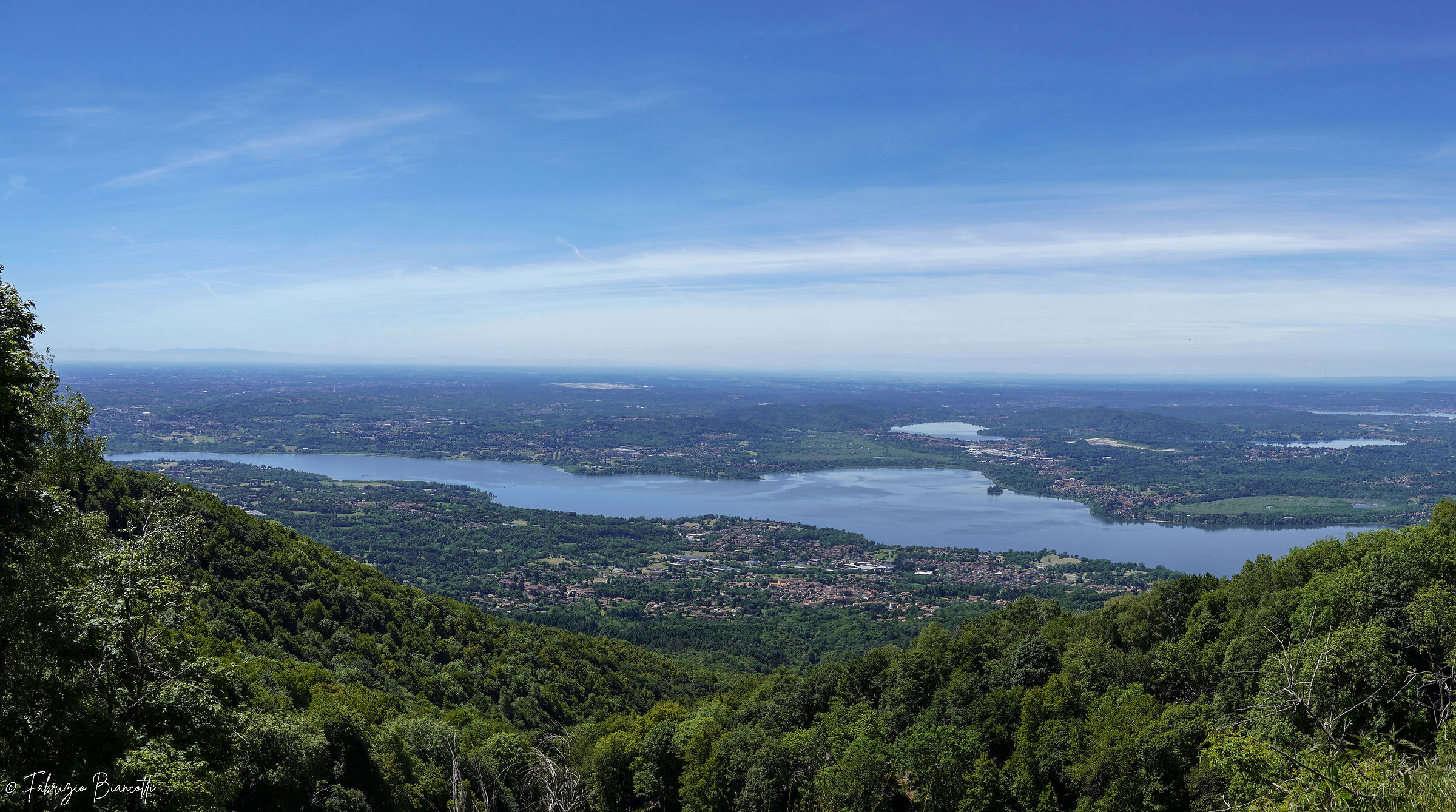 Towards the fort of Orino - Lake Varese