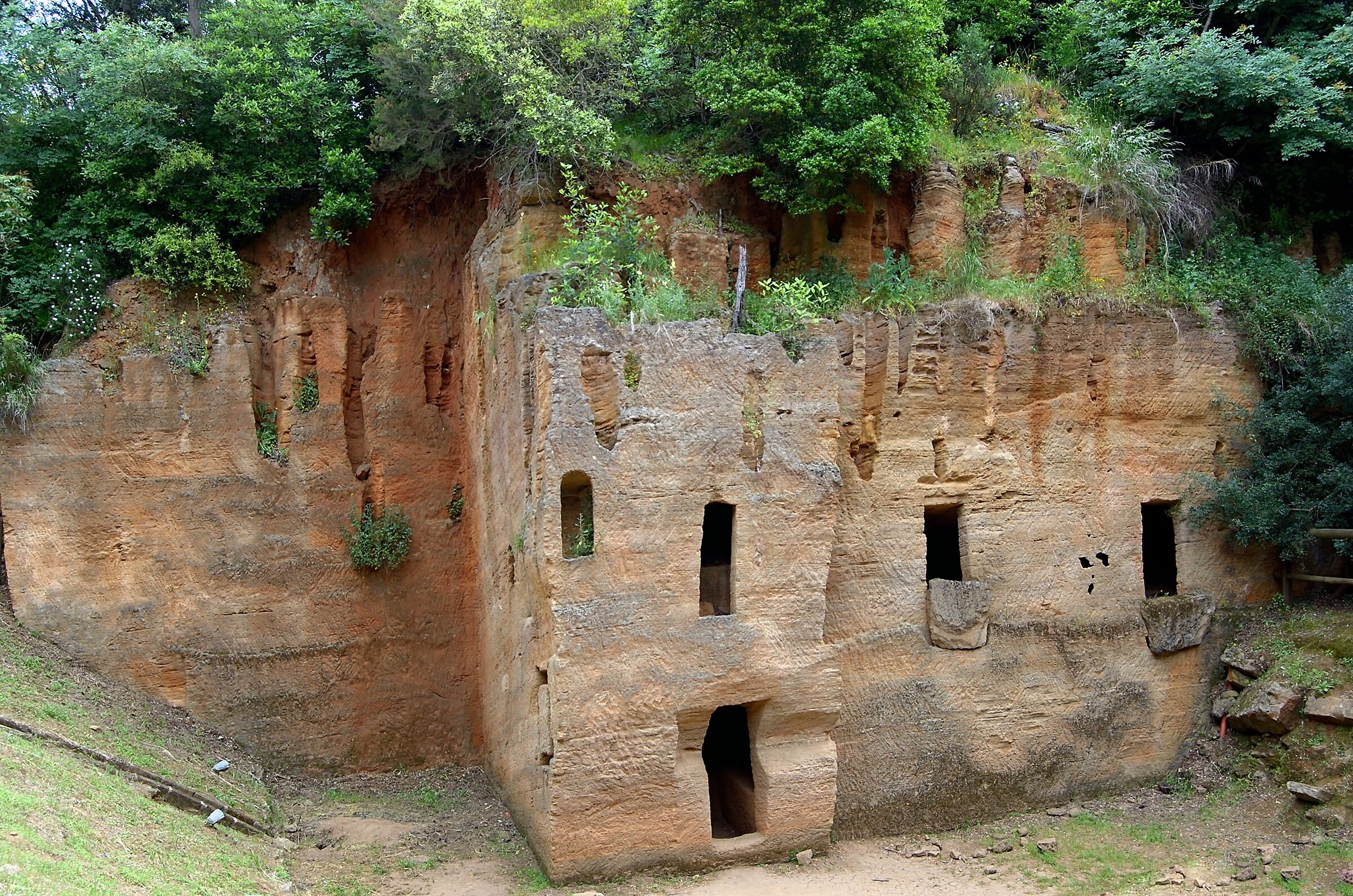 Necropolis of the Caves 2