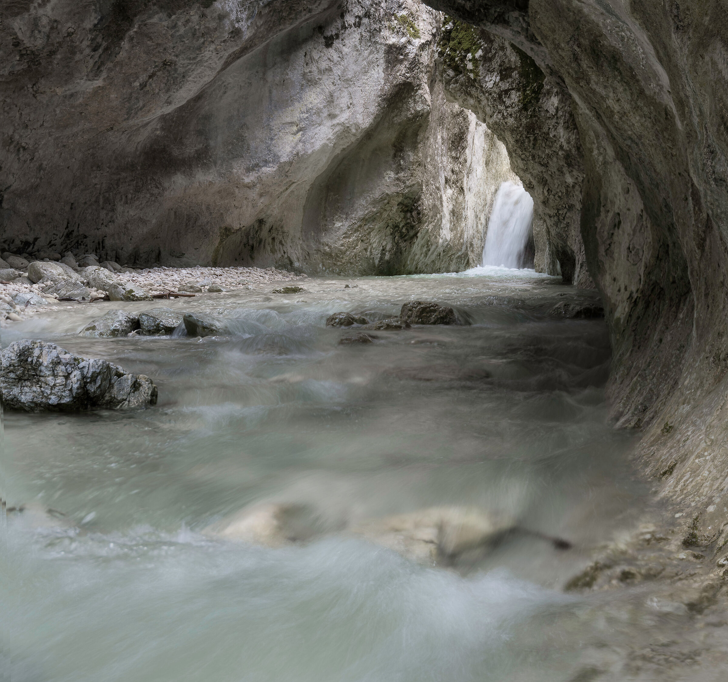 Pennapiedimonte Waterfalls