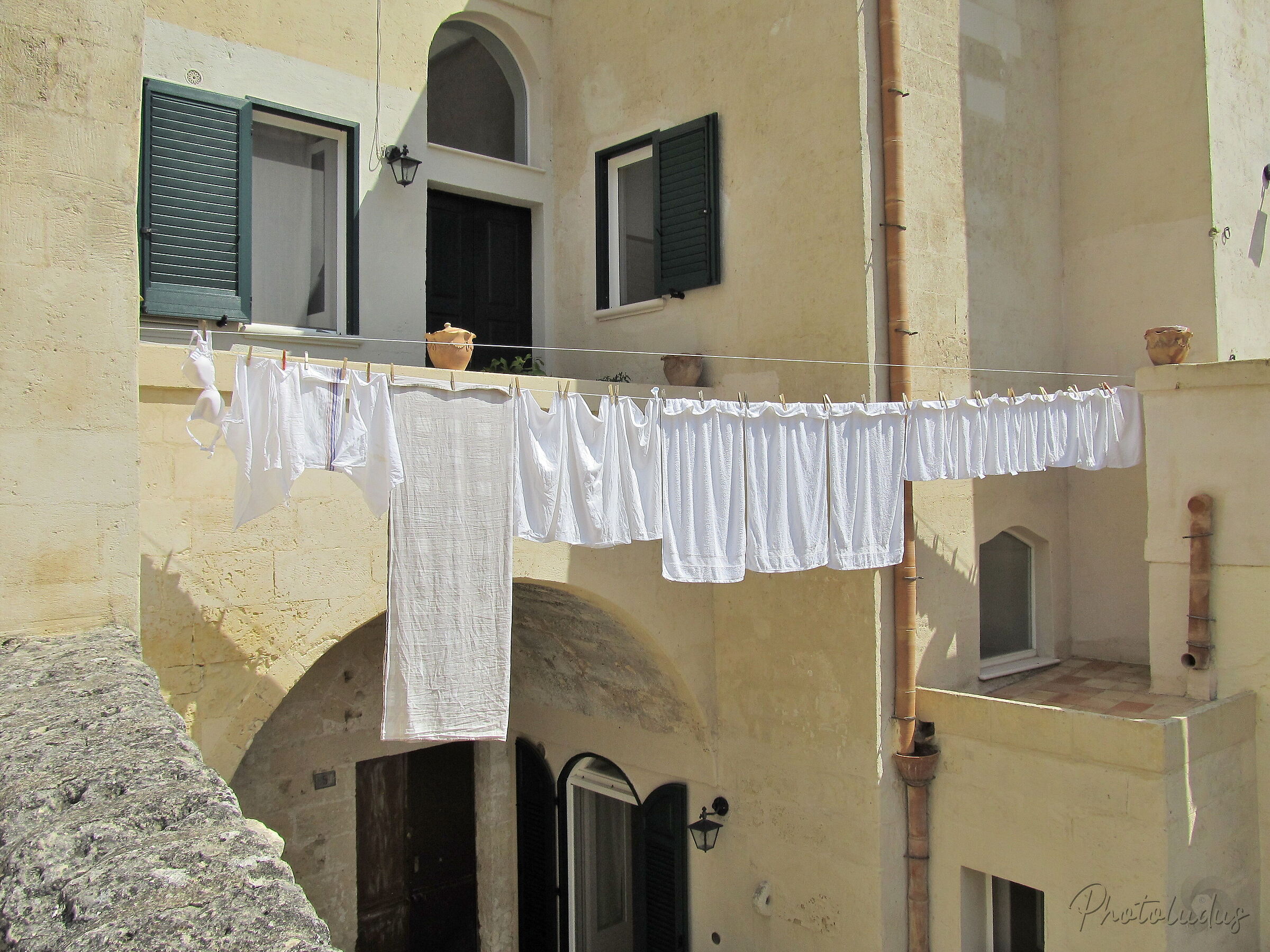 Bianco... tra i 'sassi'