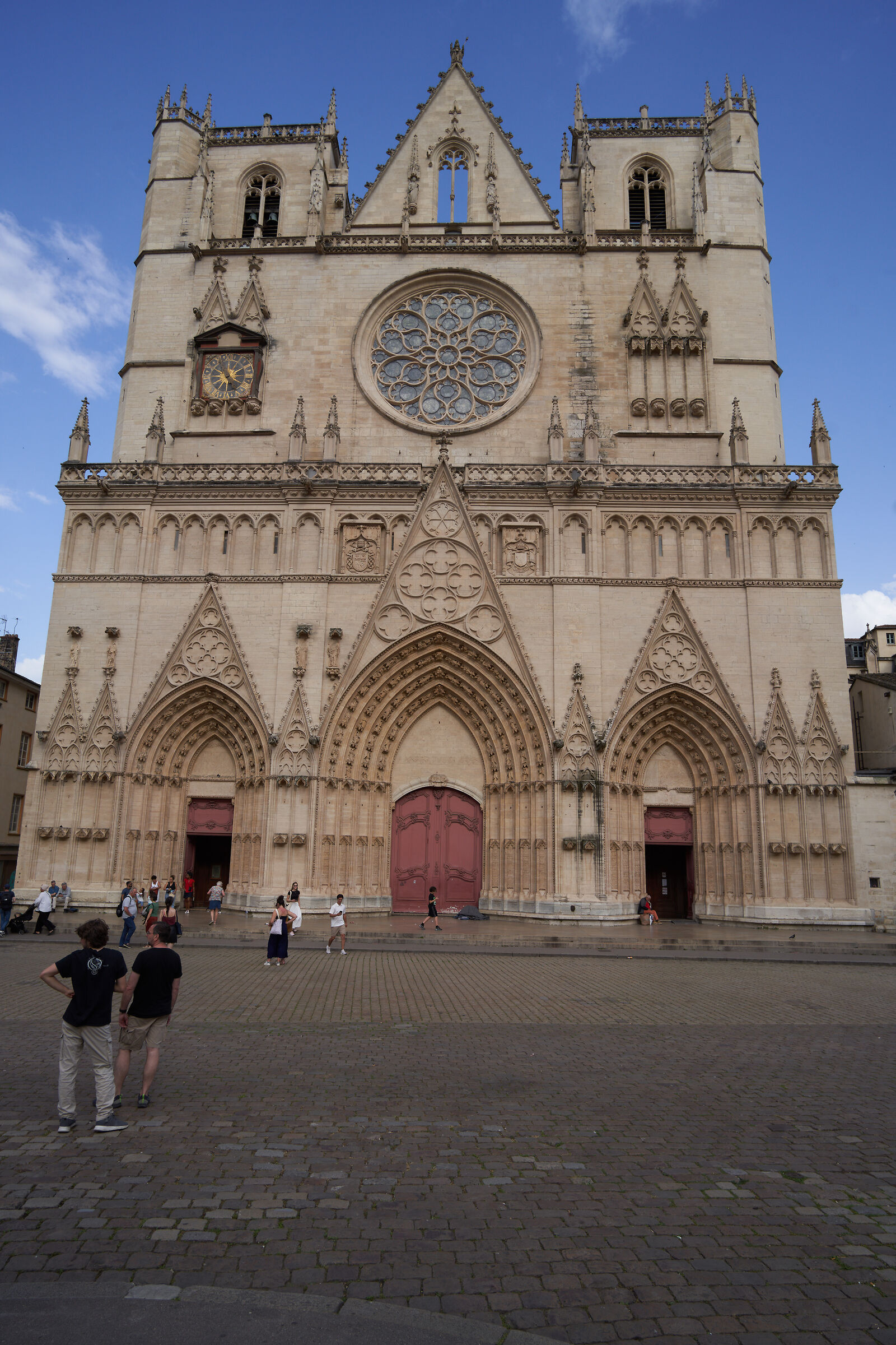 Test cv 21/3.5 E - Monument f/8