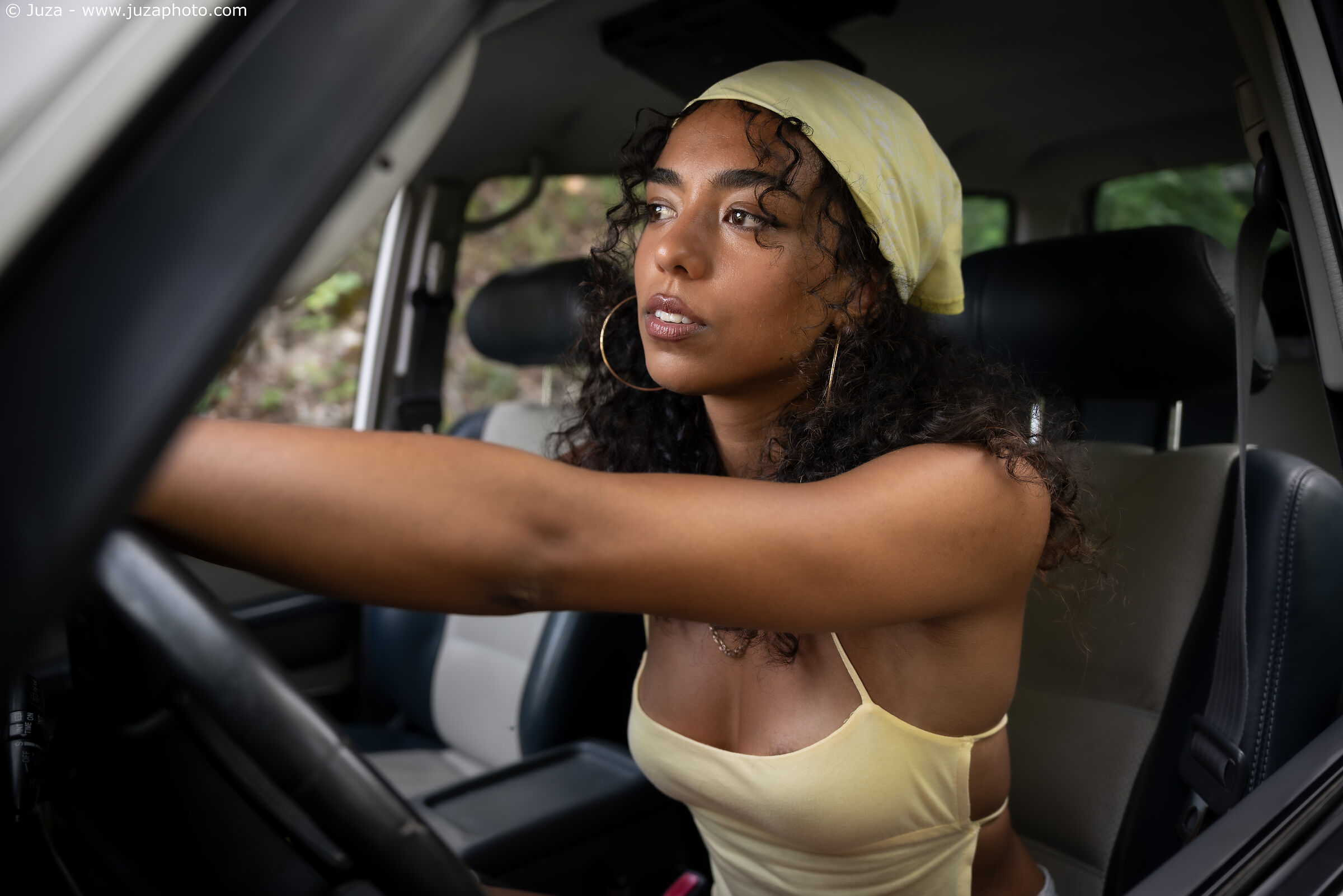 Miriam Nan - Alla guida del Land Cruiser