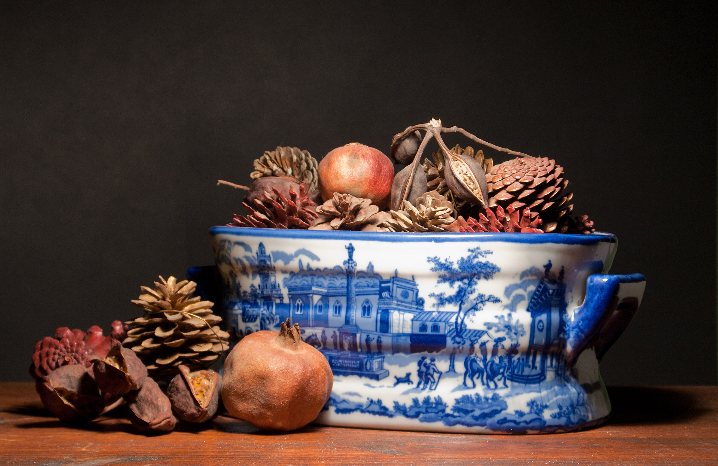 Pine cones and pomegranates